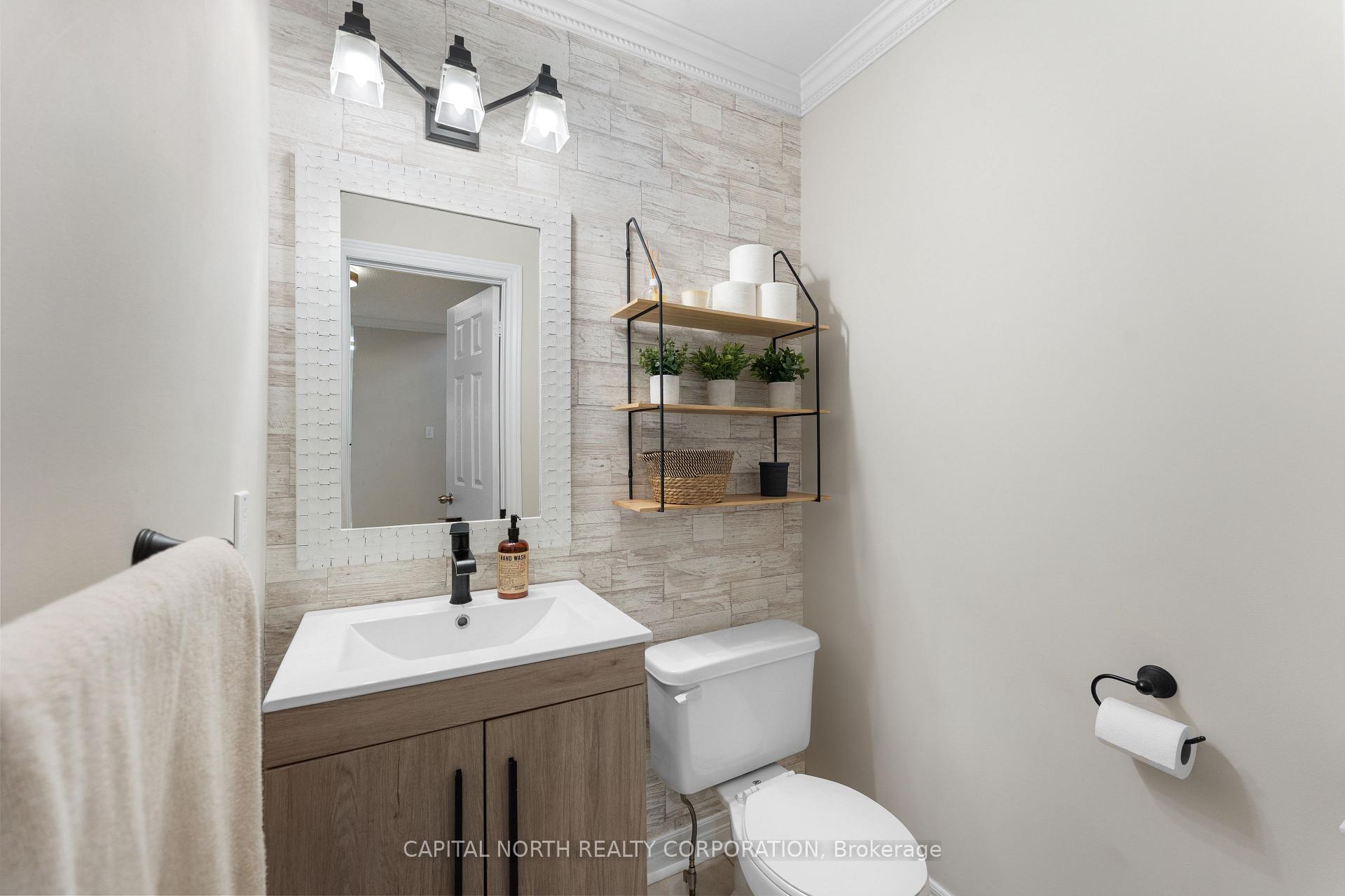 Photo 1 of 127 Baycliffe Drive, Whitby, Williamsburg — HOMEH