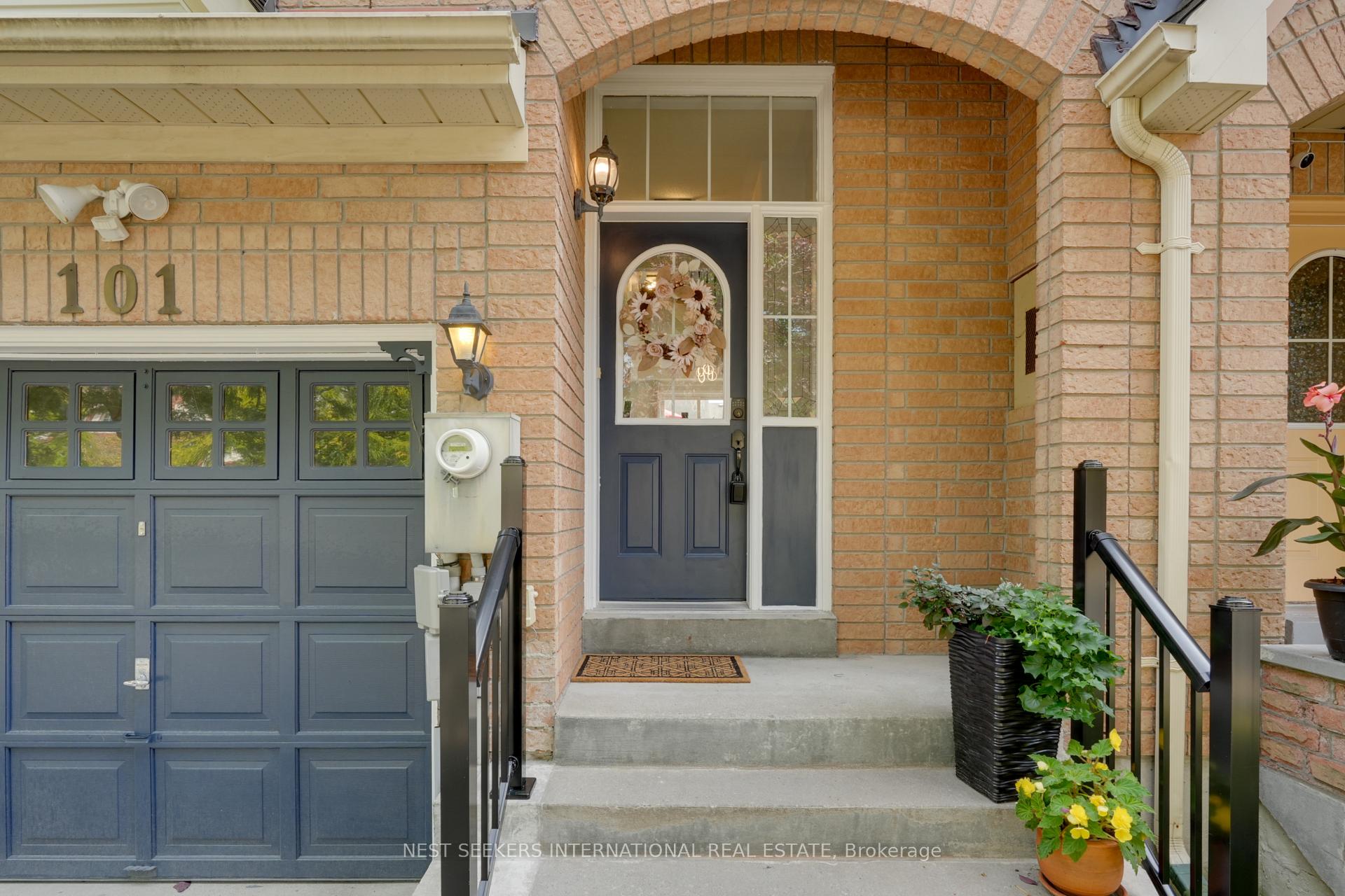 Photo 4 of 101 Mugford Road, Aurora, Bayview Wellington — HOMEH