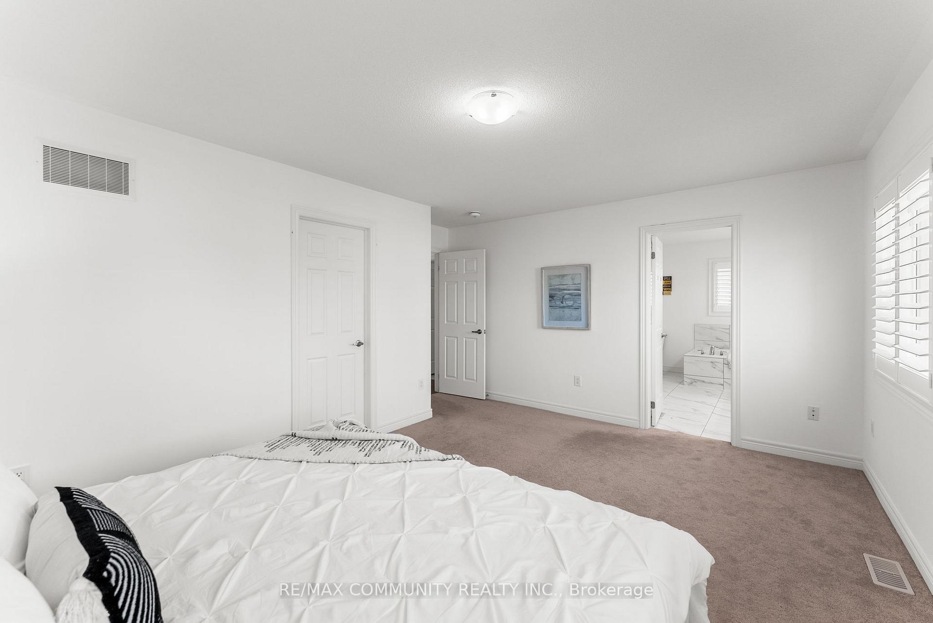 Photo 22 of 169 Auckland Drive, Whitby, Rural Whitby — HOMEH