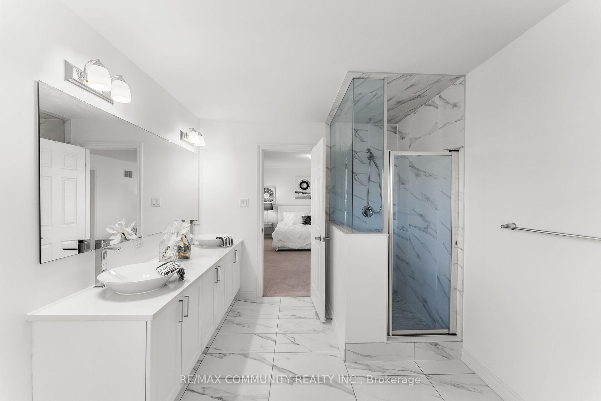 Photo 24 of 169 Auckland Drive, Whitby, Rural Whitby — HOMEH