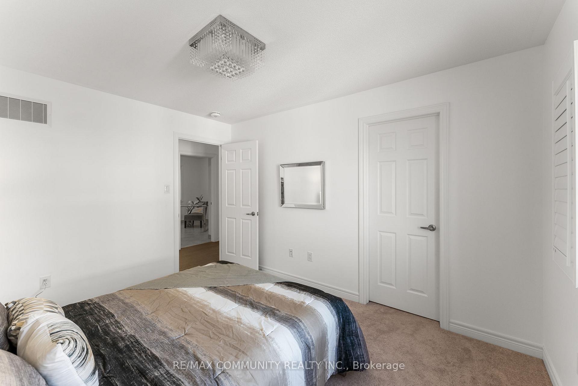 Photo 27 of 169 Auckland Drive, Whitby, Rural Whitby — HOMEH