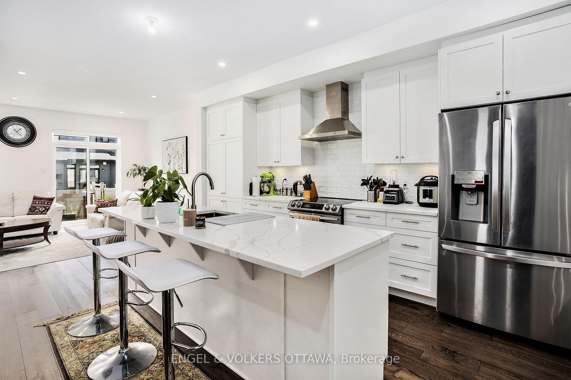 Photo 3 of 79 Hermes Avenue, Ottawa, Riverside South/Gloucester Glen — HOMEH