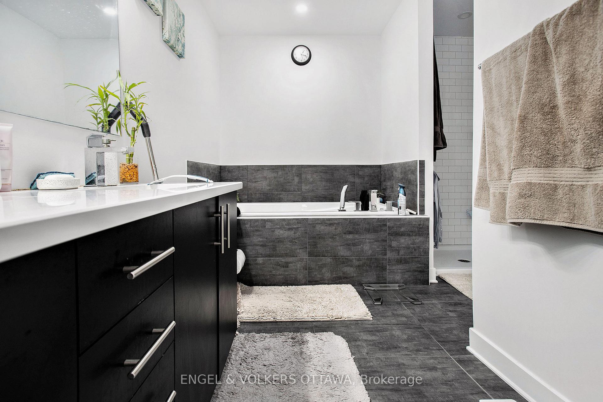 Photo 5 of 79 Hermes Avenue, Ottawa, Riverside South/Gloucester Glen — HOMEH