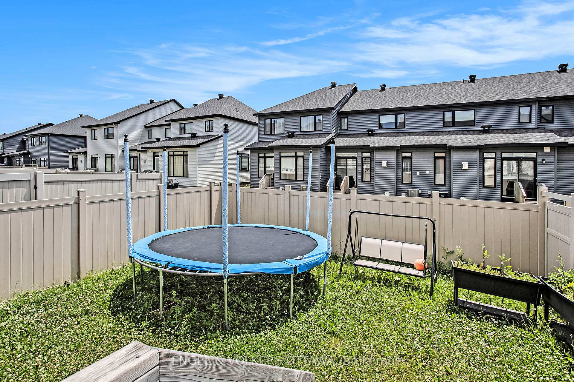 Photo 14 of 79 Hermes Avenue, Ottawa, Riverside South/Gloucester Glen — HOMEH