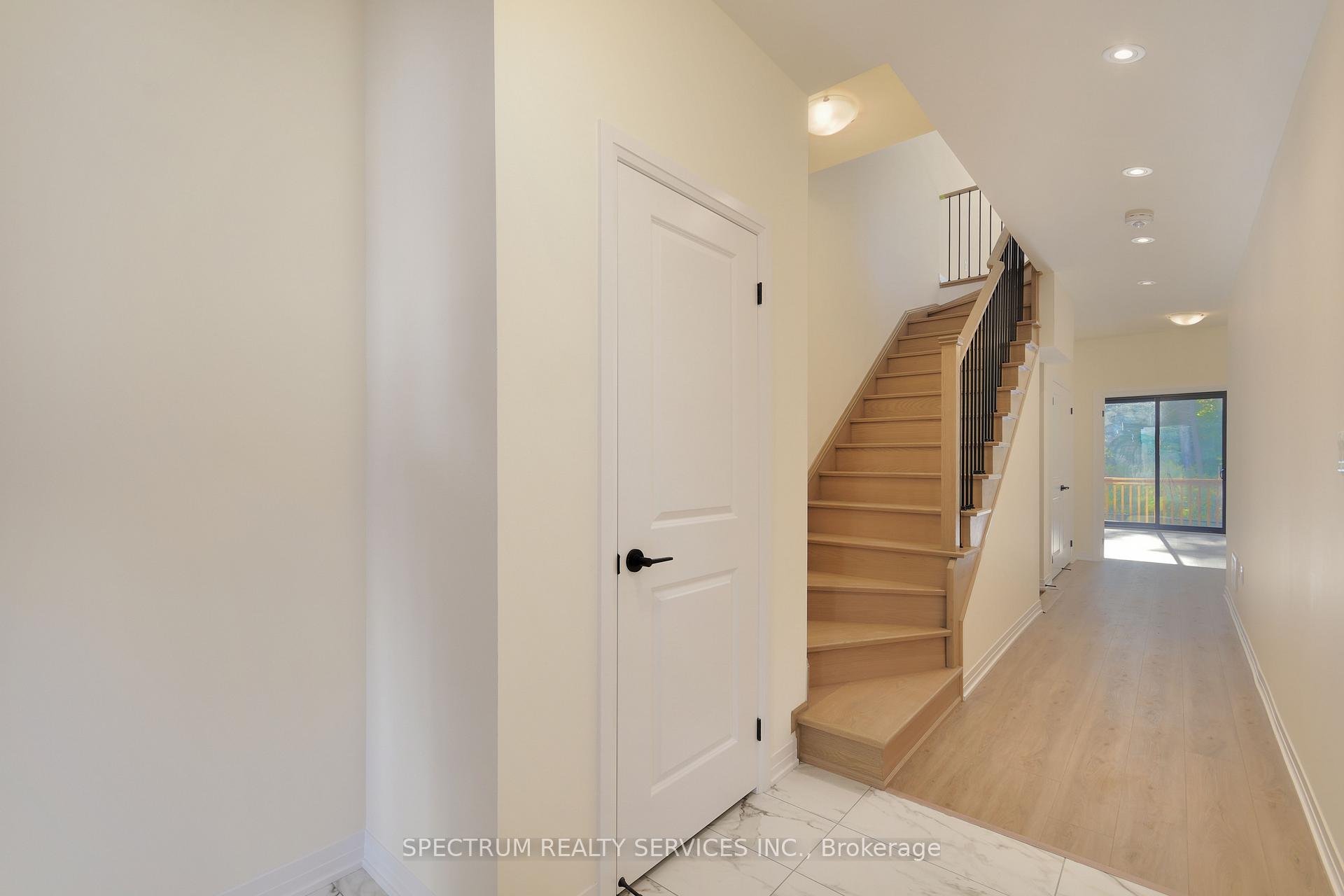 Photo 7 of 35 De La Roche Drive, Vaughan, Vellore Village — HOMEH