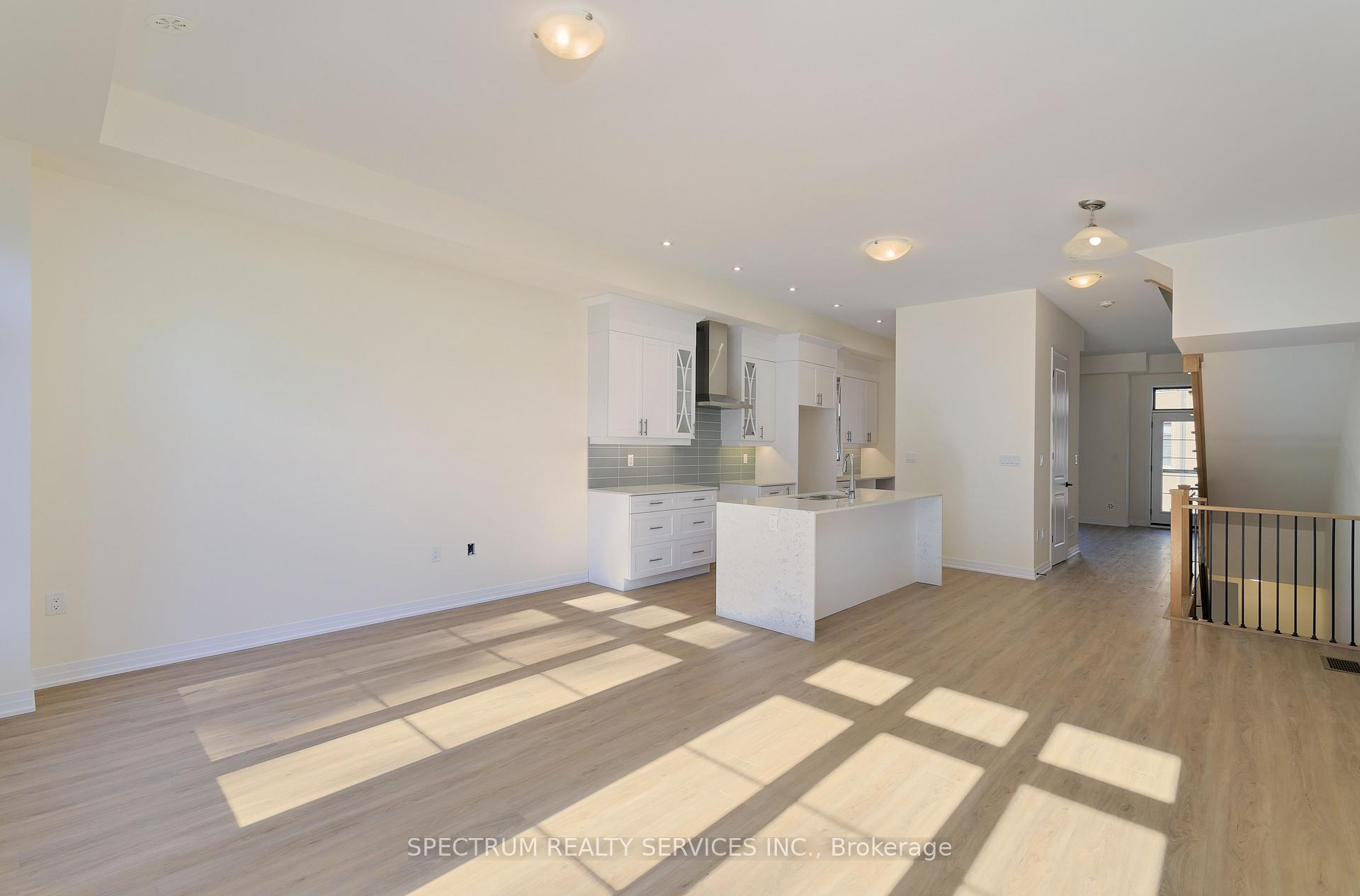 Photo 10 of 35 De La Roche Drive, Vaughan, Vellore Village — HOMEH