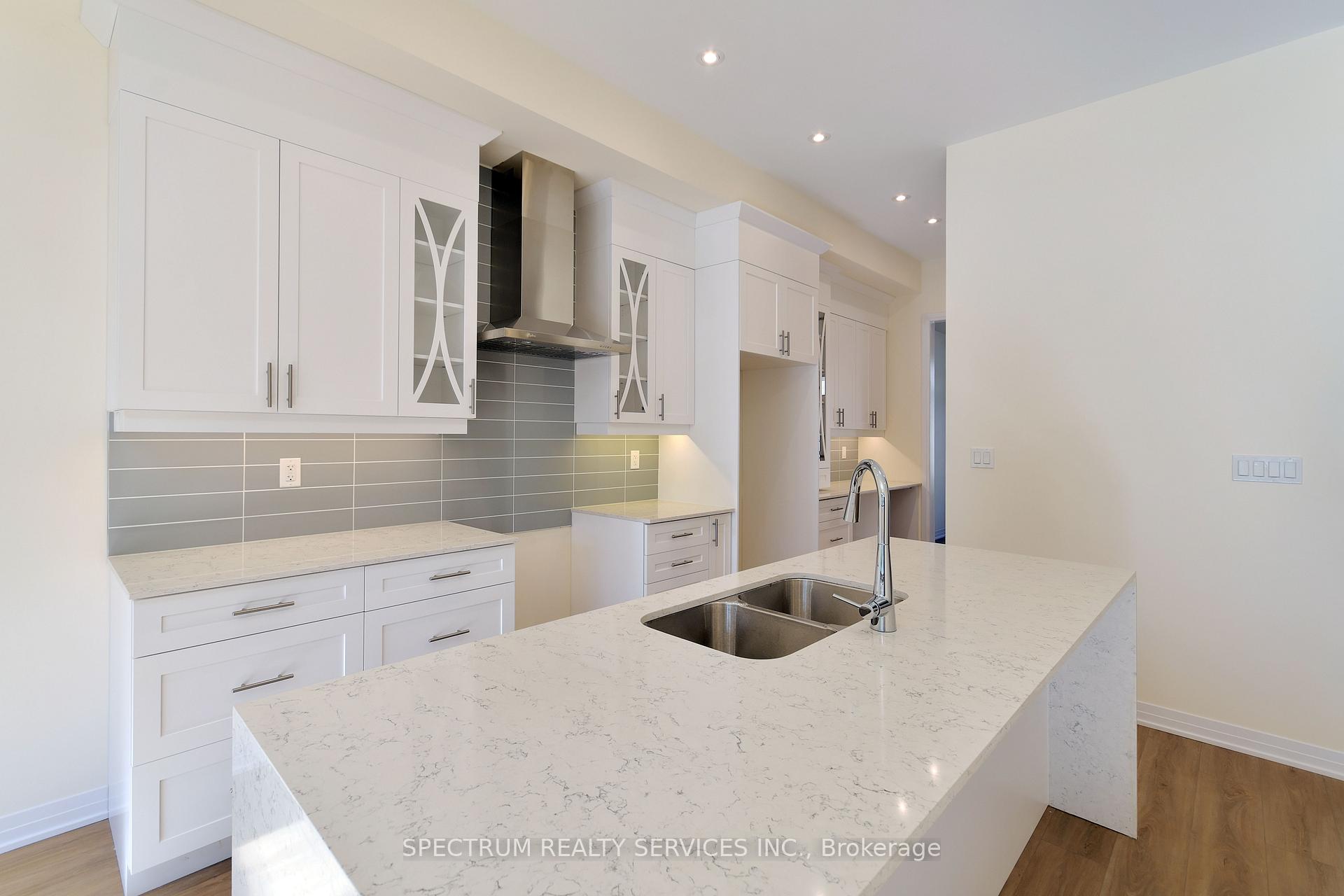 Photo 11 of 35 De La Roche Drive, Vaughan, Vellore Village — HOMEH