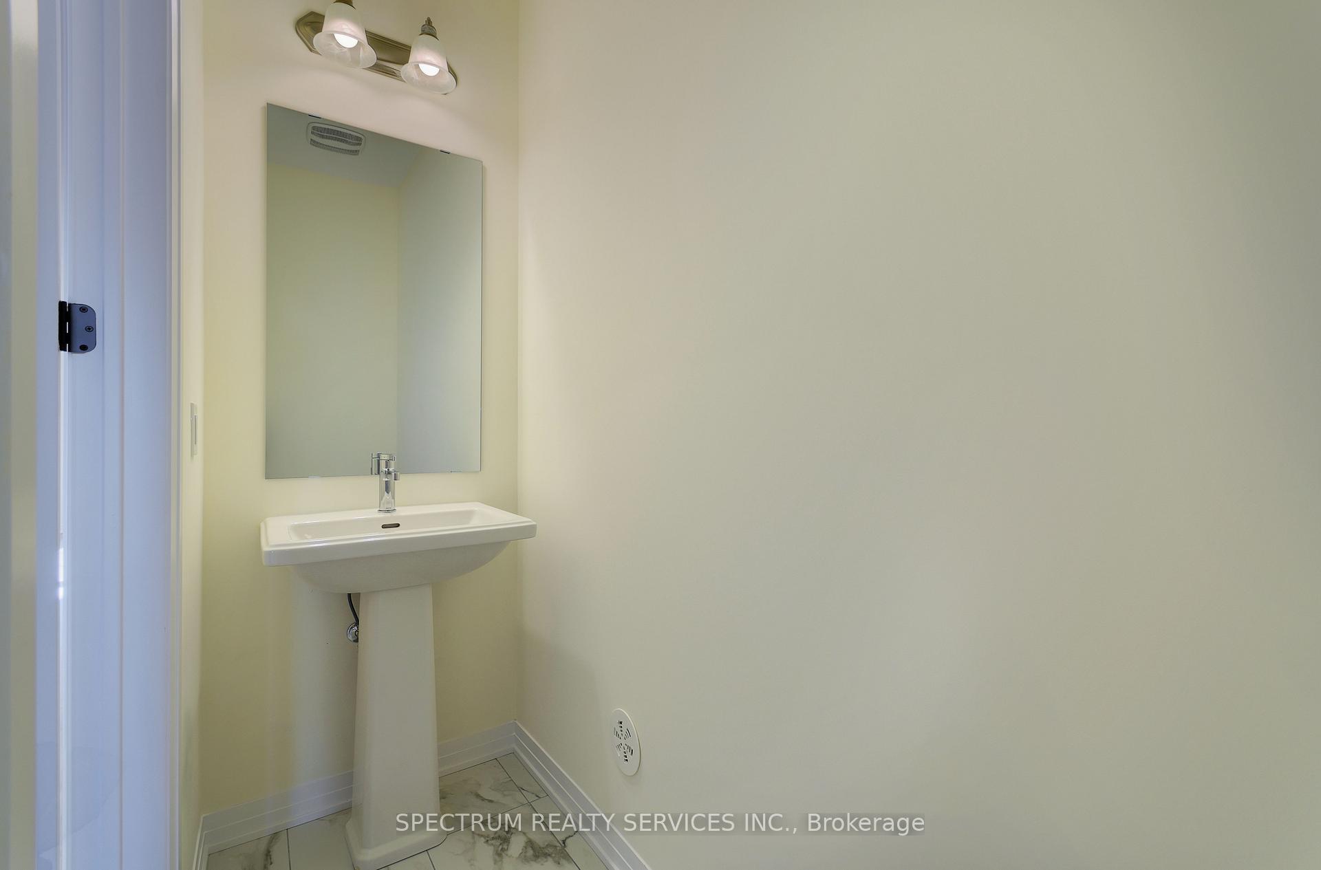 Photo 18 of 35 De La Roche Drive, Vaughan, Vellore Village — HOMEH