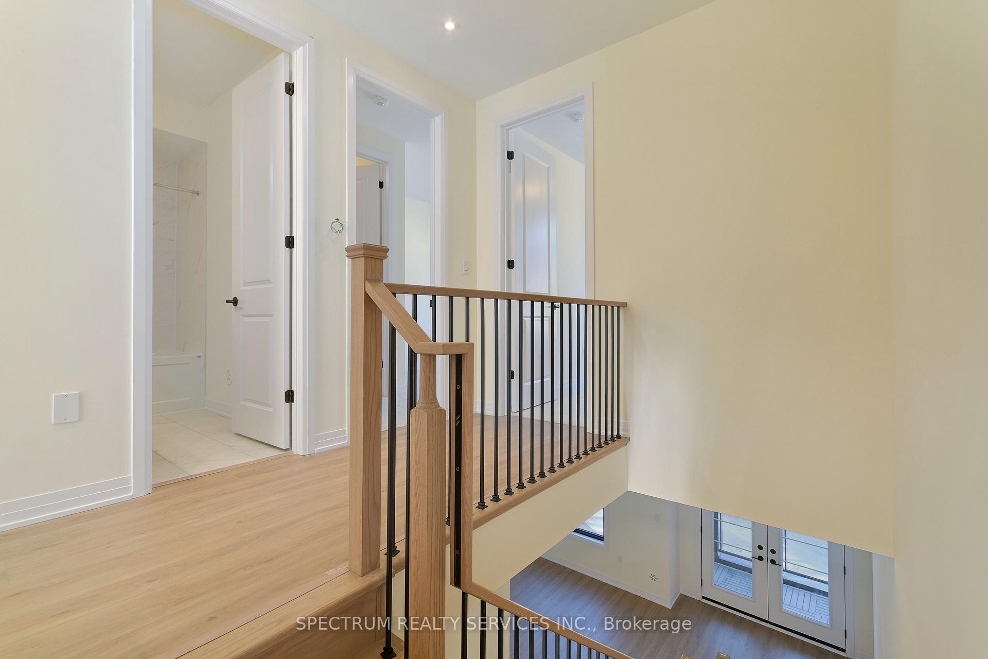 Photo 20 of 35 De La Roche Drive, Vaughan, Vellore Village — HOMEH