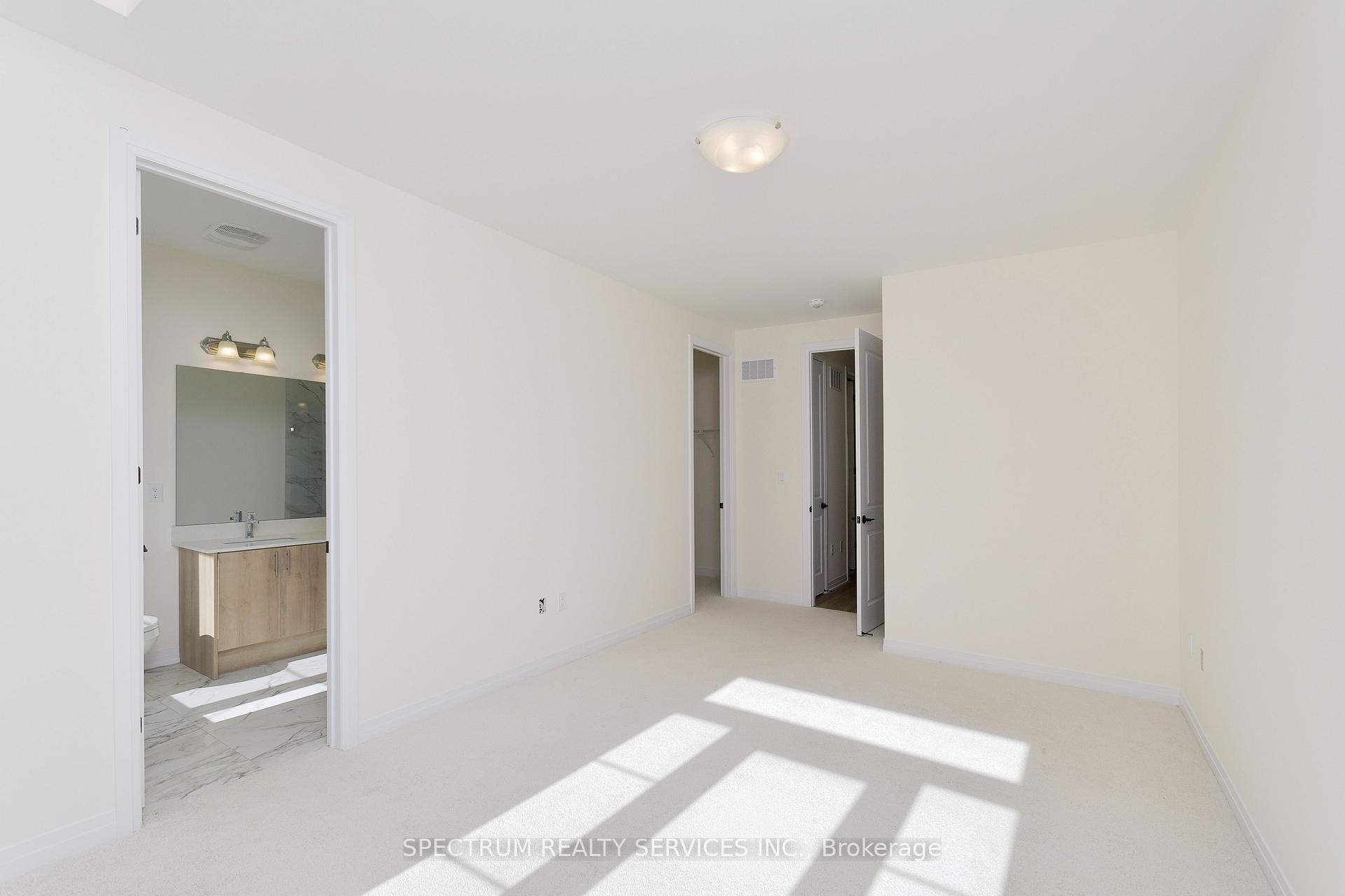 Photo 21 of 35 De La Roche Drive, Vaughan, Vellore Village — HOMEH