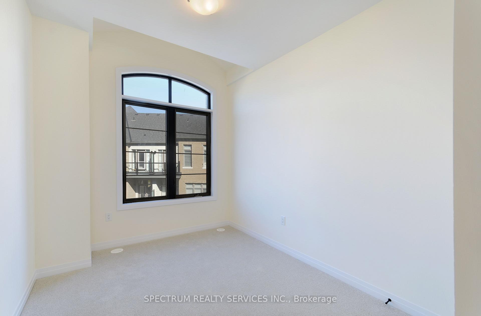 Photo 31 of 35 De La Roche Drive, Vaughan, Vellore Village — HOMEH