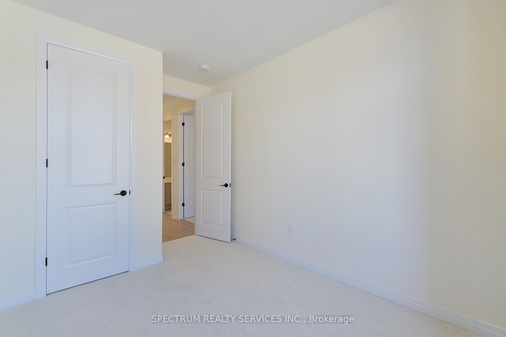Photo 32 of 35 De La Roche Drive, Vaughan, Vellore Village — HOMEH