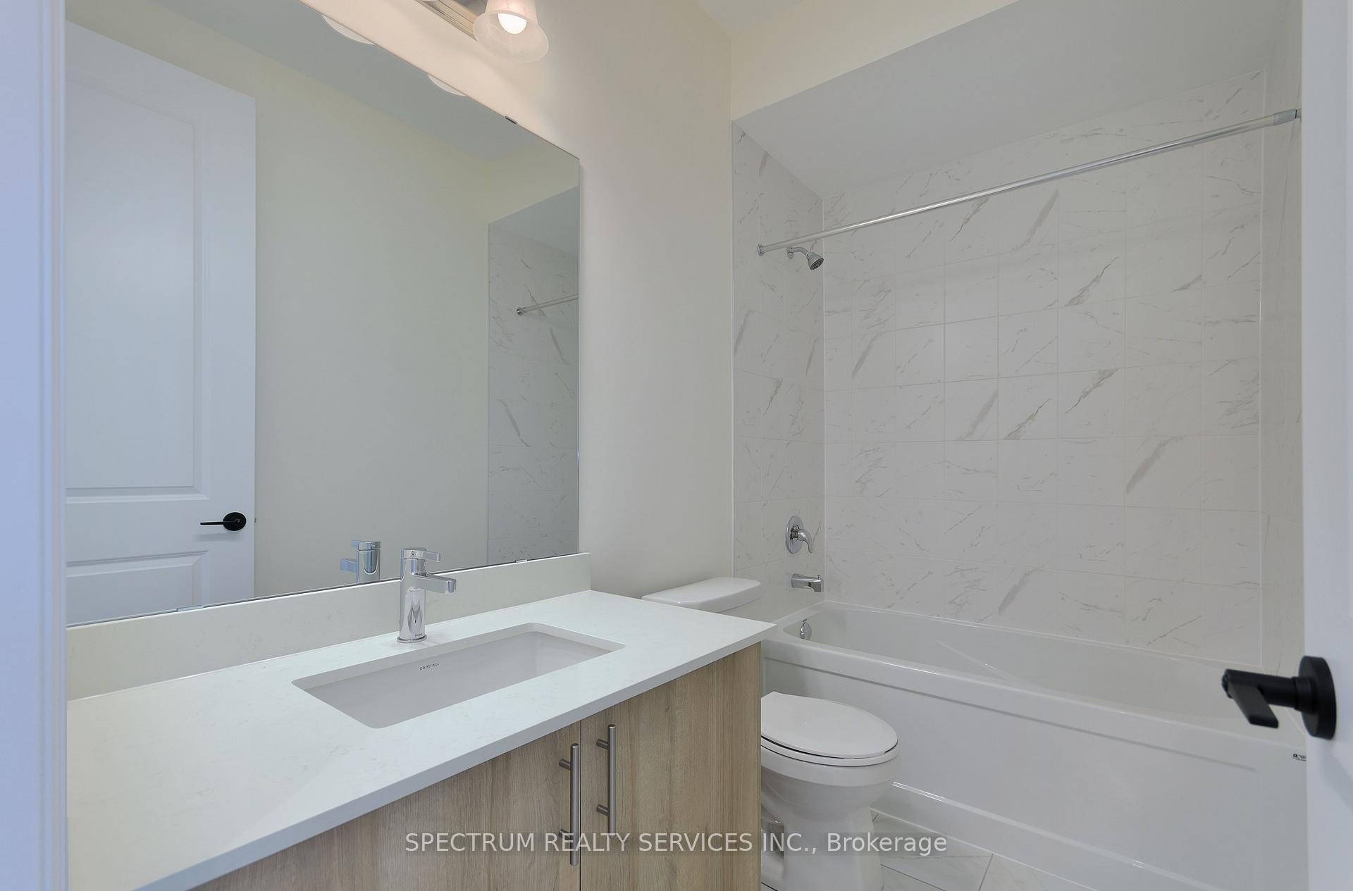 Photo 33 of 35 De La Roche Drive, Vaughan, Vellore Village — HOMEH