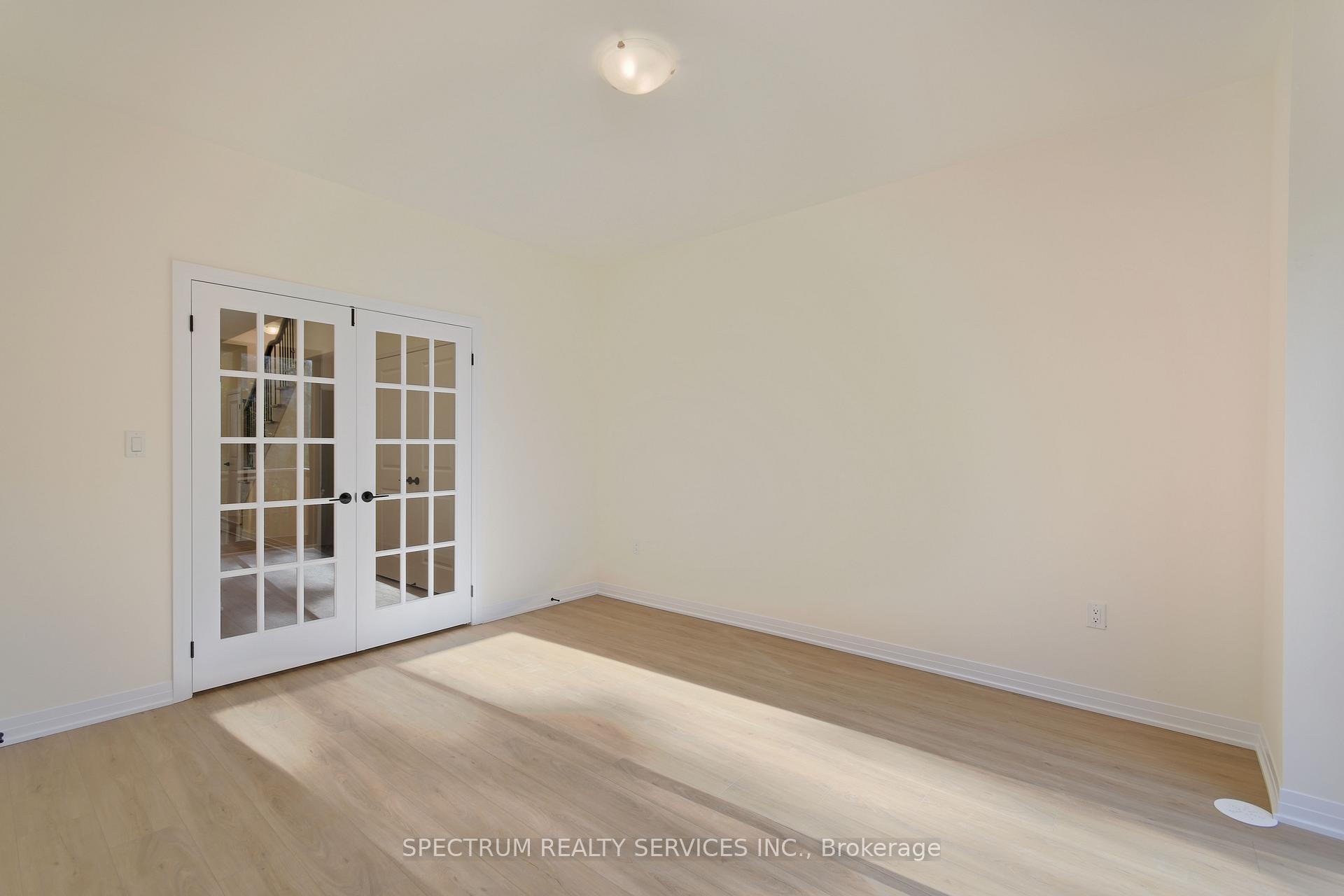 Photo 34 of 35 De La Roche Drive, Vaughan, Vellore Village — HOMEH