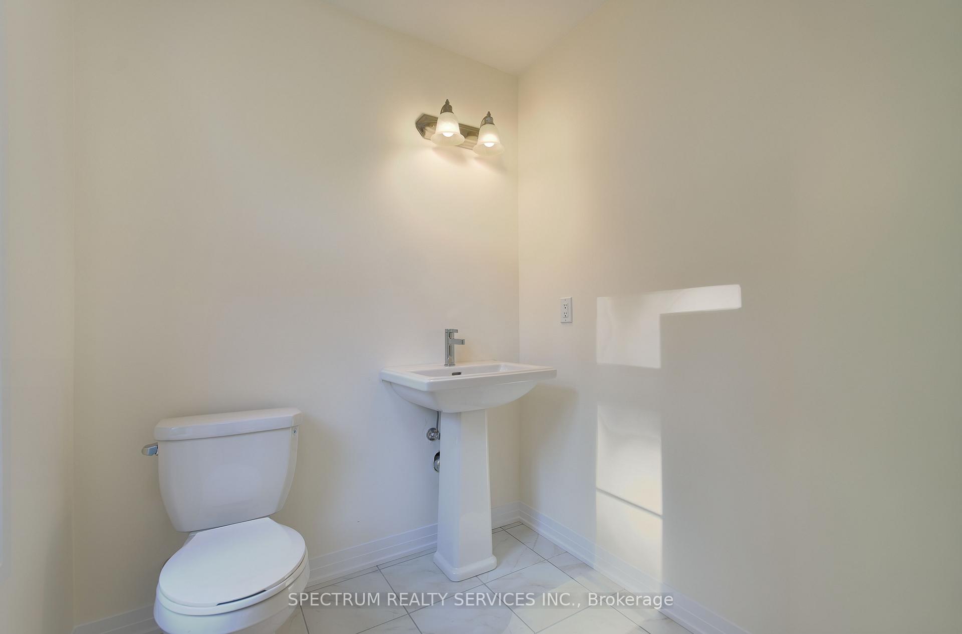 Photo 36 of 35 De La Roche Drive, Vaughan, Vellore Village — HOMEH