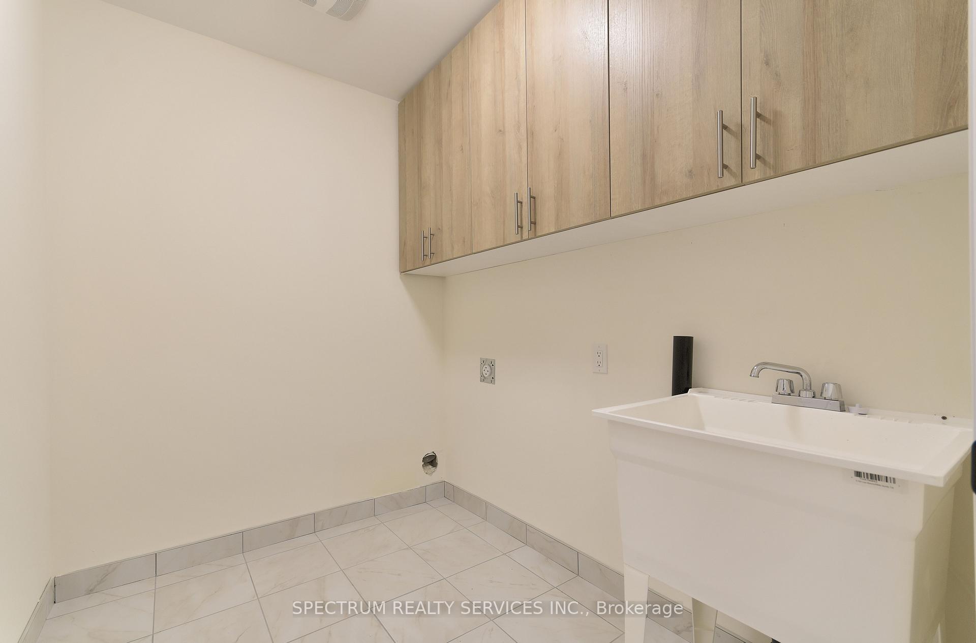 Photo 37 of 35 De La Roche Drive, Vaughan, Vellore Village — HOMEH