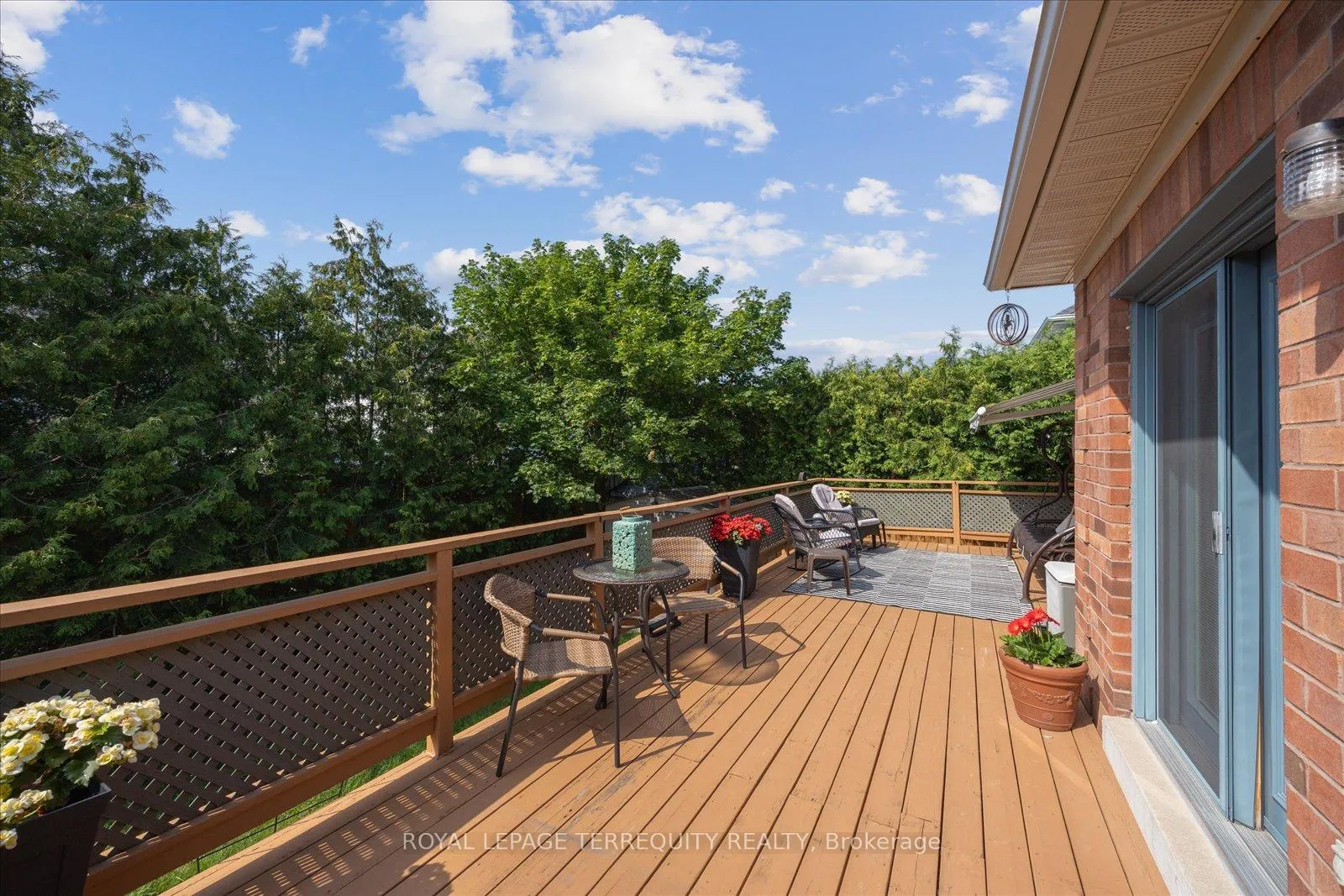 Photo 36 of 15 Waring Avenue, Whitby, Brooklin — HOMEH