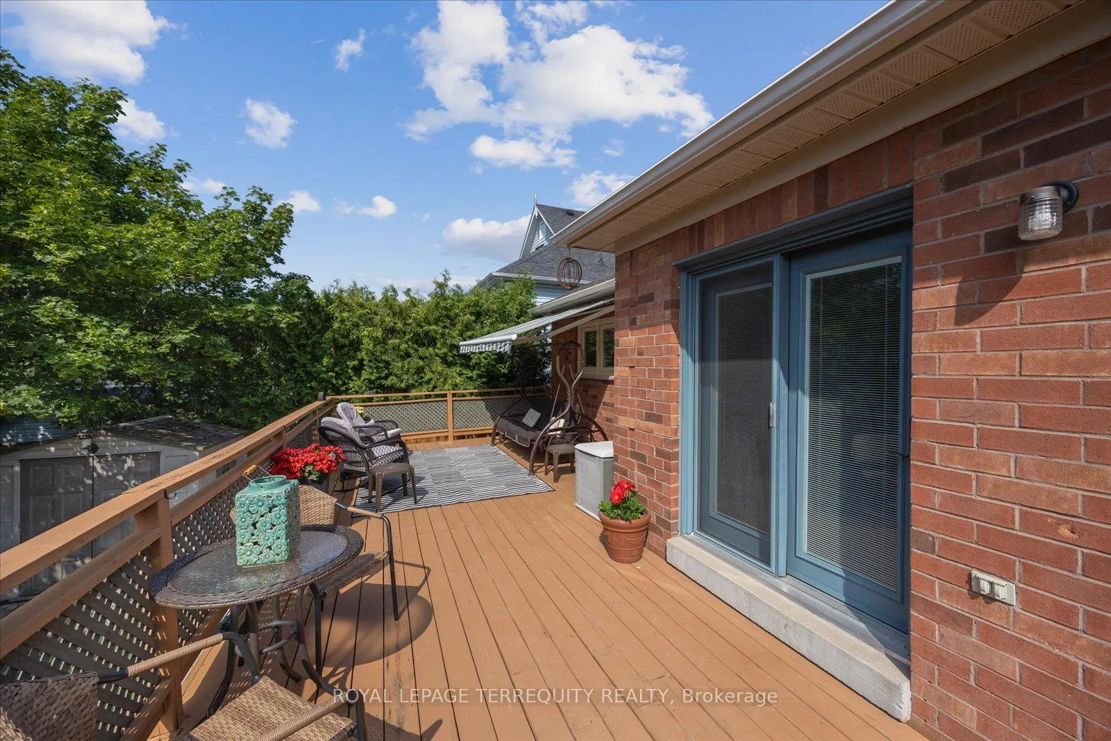 Photo 37 of 15 Waring Avenue, Whitby, Brooklin — HOMEH