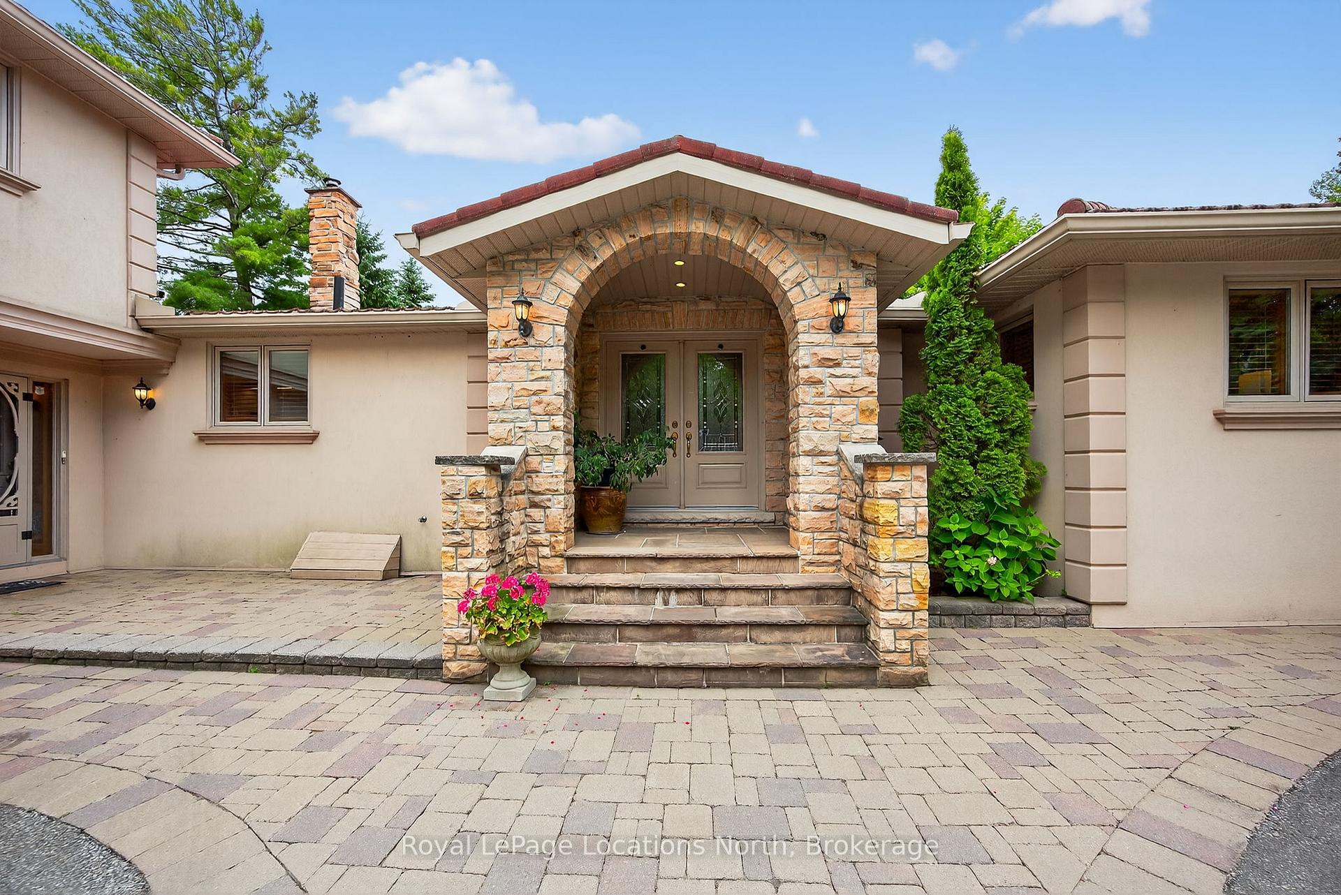 Photo 5 of 1350 River Road E, Wasaga Beach — HOMEH