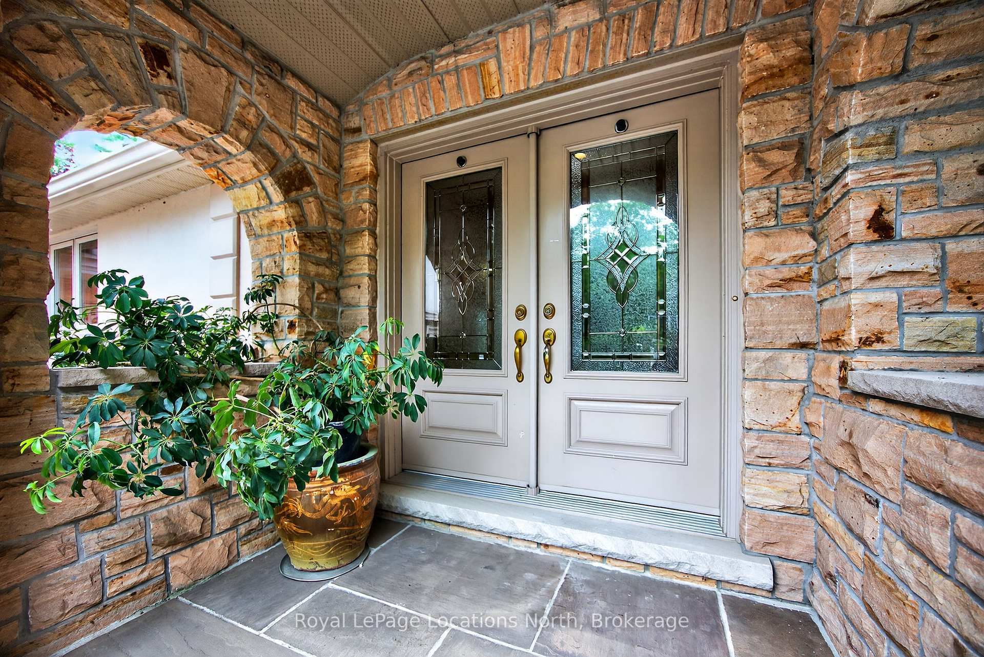 Photo 6 of 1350 River Road E, Wasaga Beach — HOMEH