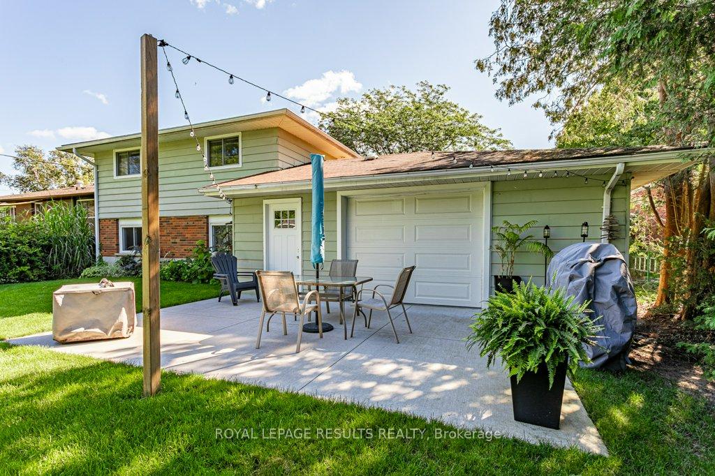 Photo 19 of 160 Fourth Avenue, Aylmer — HOMEH