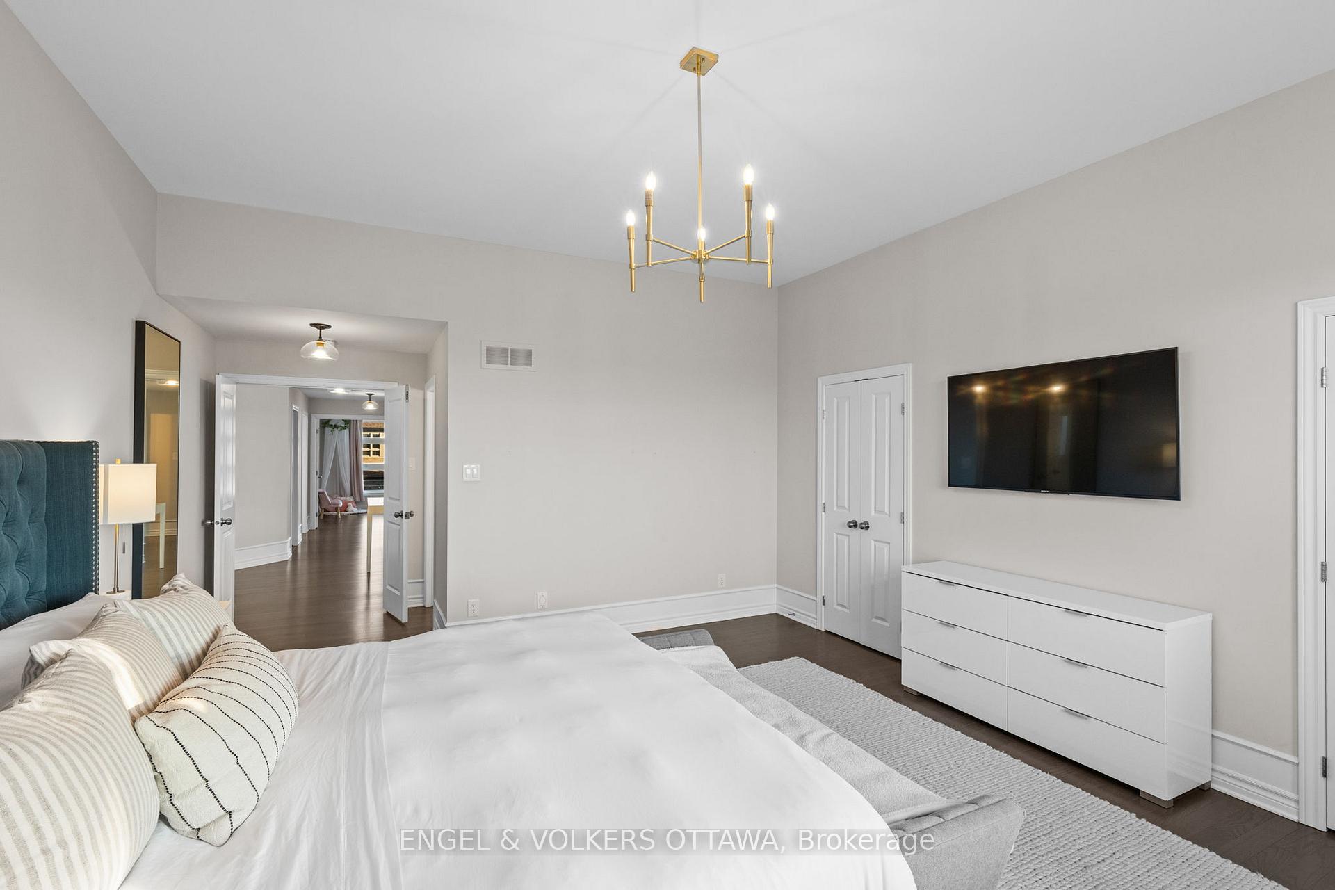 Photo 20 of 221 Cooks Mill Crescent, Ottawa, Riverside South — HOMEH