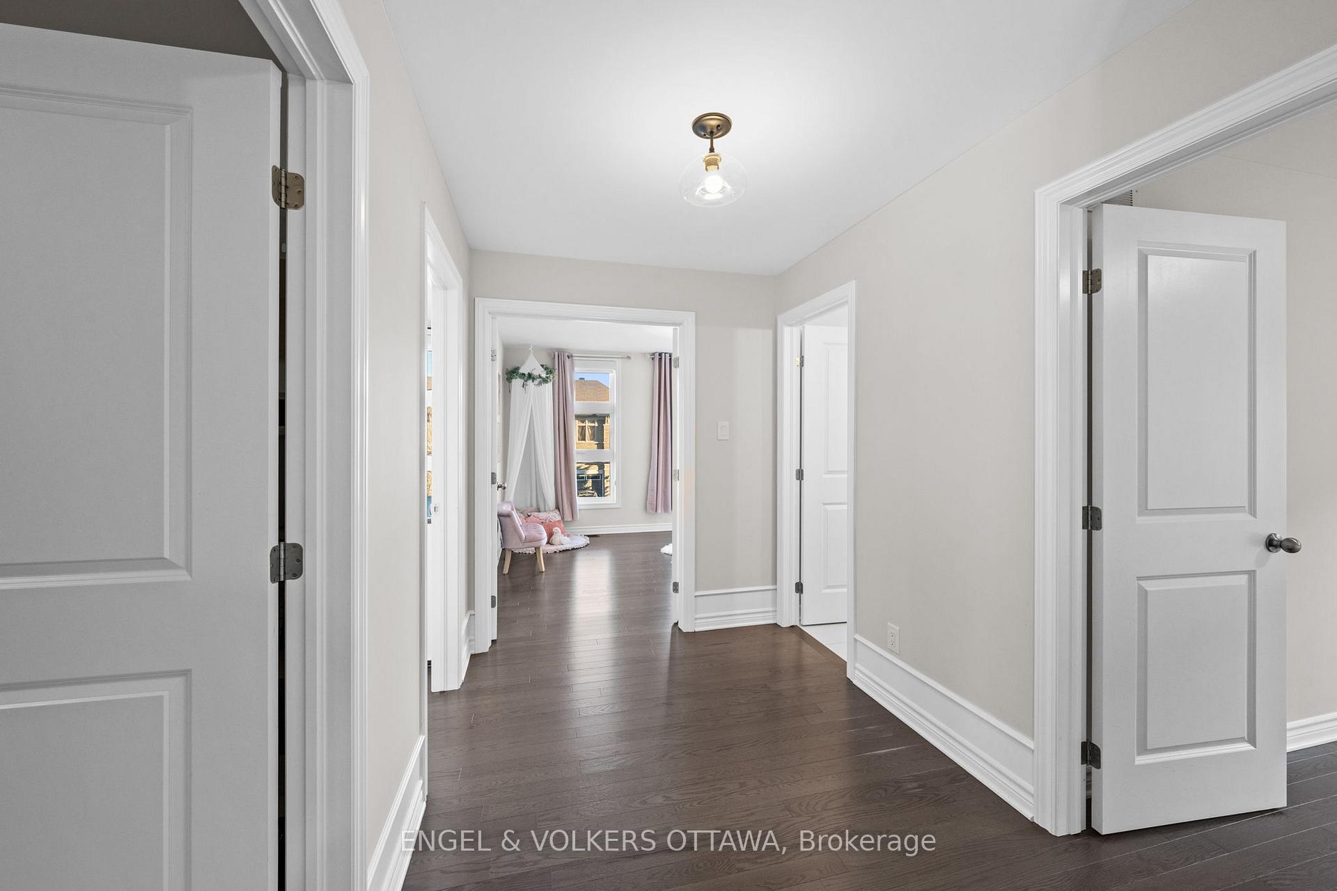 Photo 22 of 221 Cooks Mill Crescent, Ottawa, Riverside South — HOMEH
