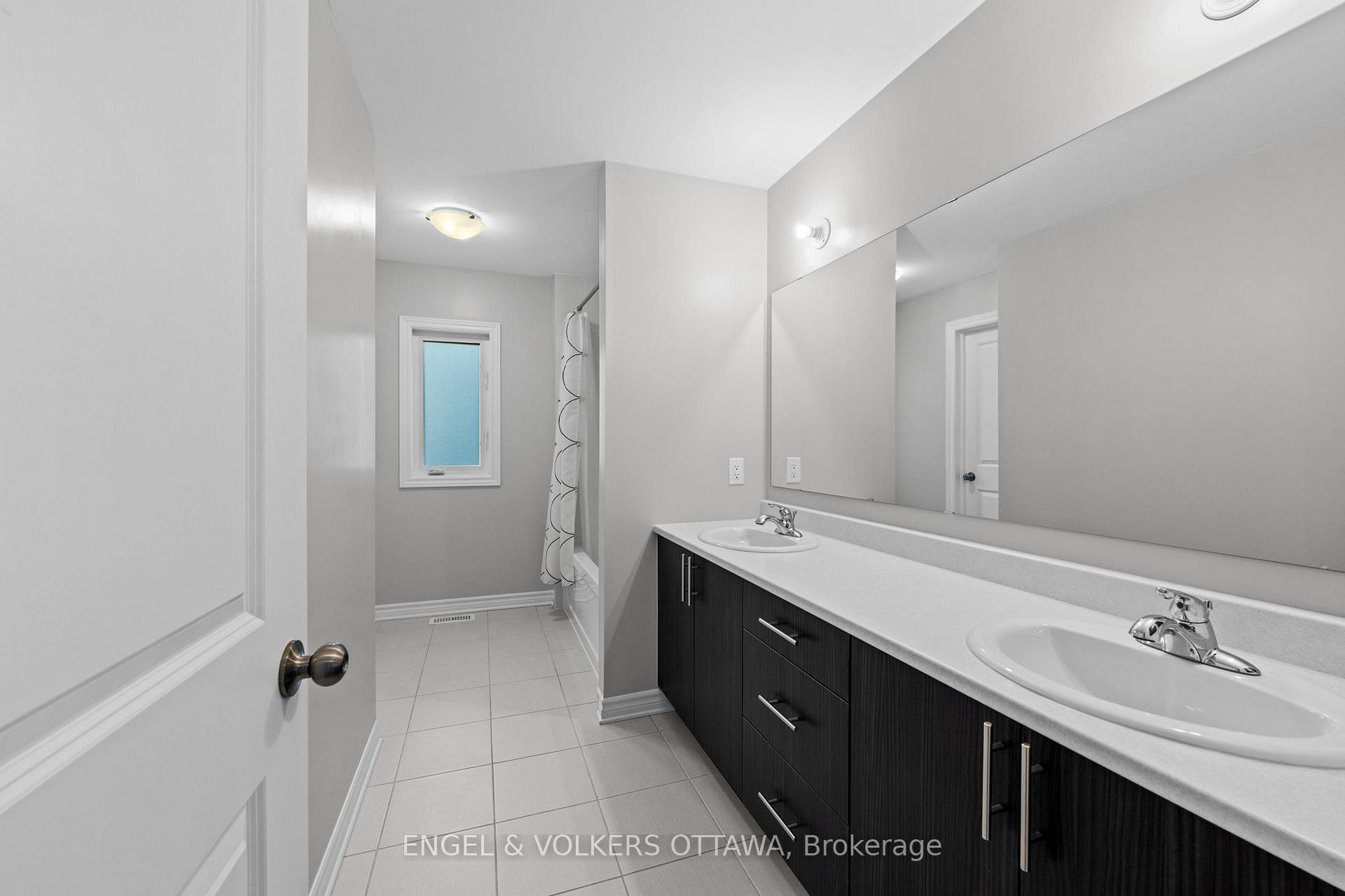 Photo 32 of 221 Cooks Mill Crescent, Ottawa, Riverside South — HOMEH