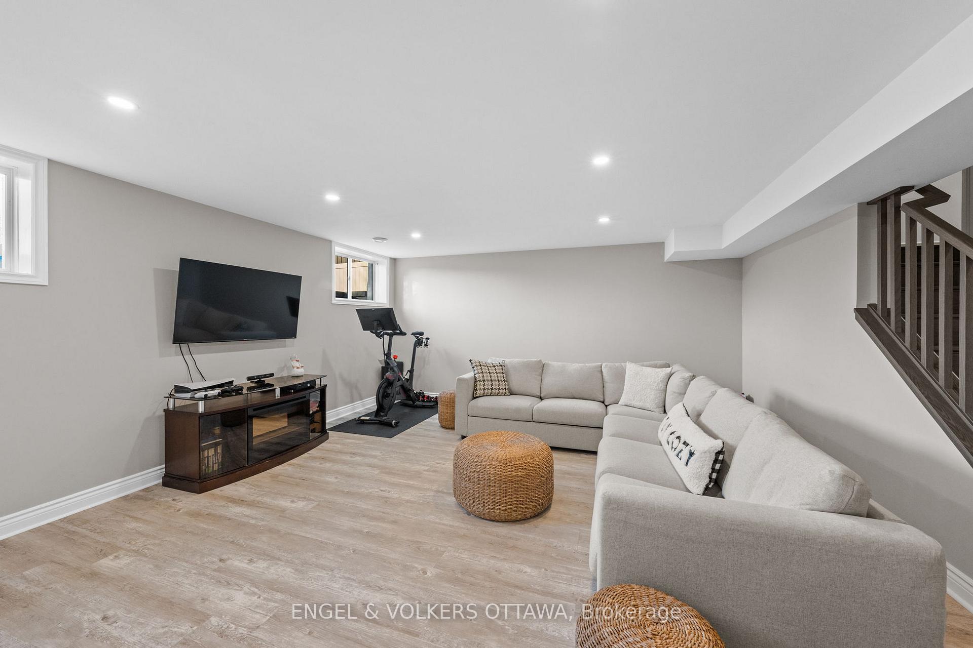 Photo 40 of 221 Cooks Mill Crescent, Ottawa, Riverside South — HOMEH