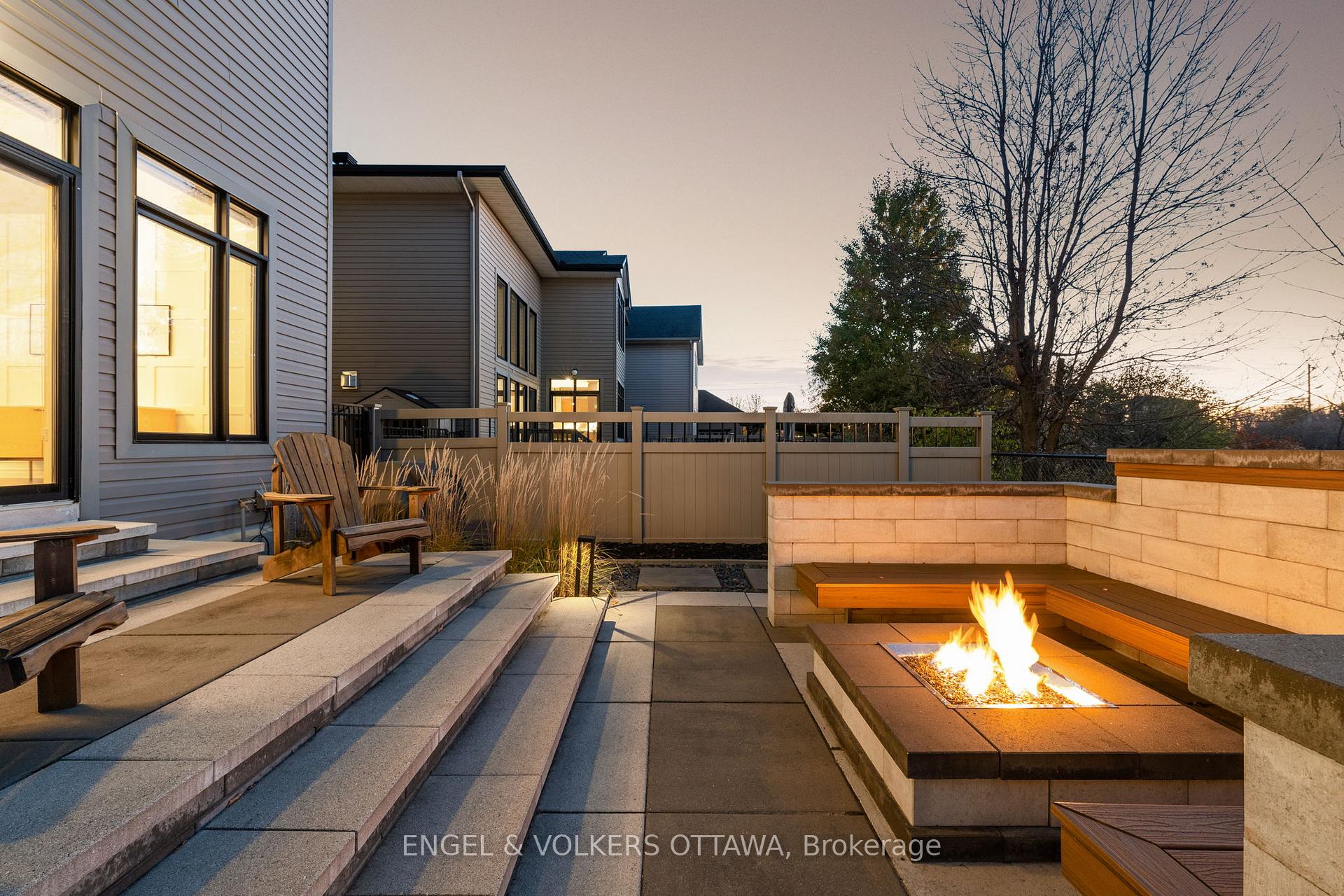 Photo 37 of 221 Cooks Mill Crescent, Ottawa, Riverside South — HOMEH