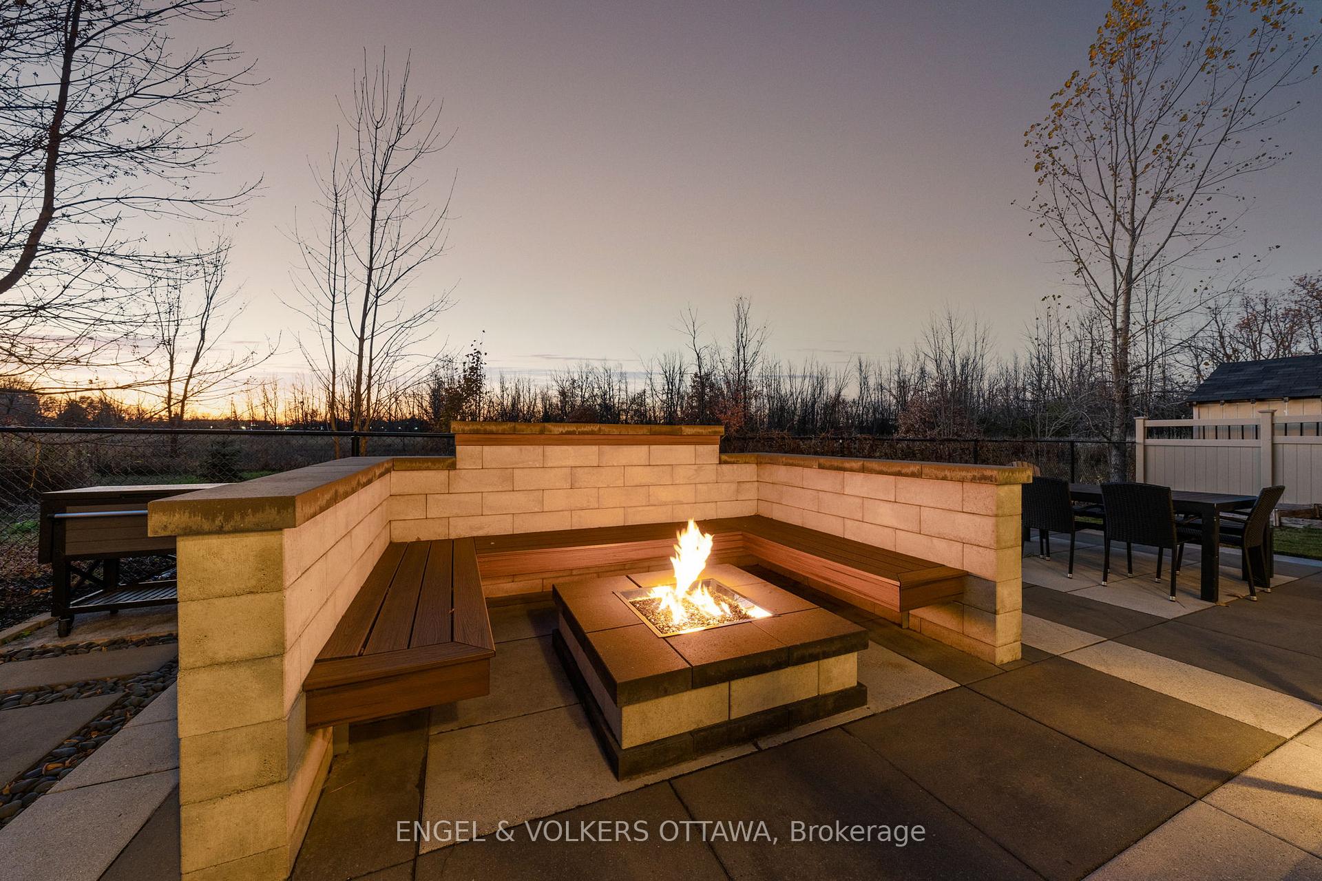 Photo 39 of 221 Cooks Mill Crescent, Ottawa, Riverside South — HOMEH