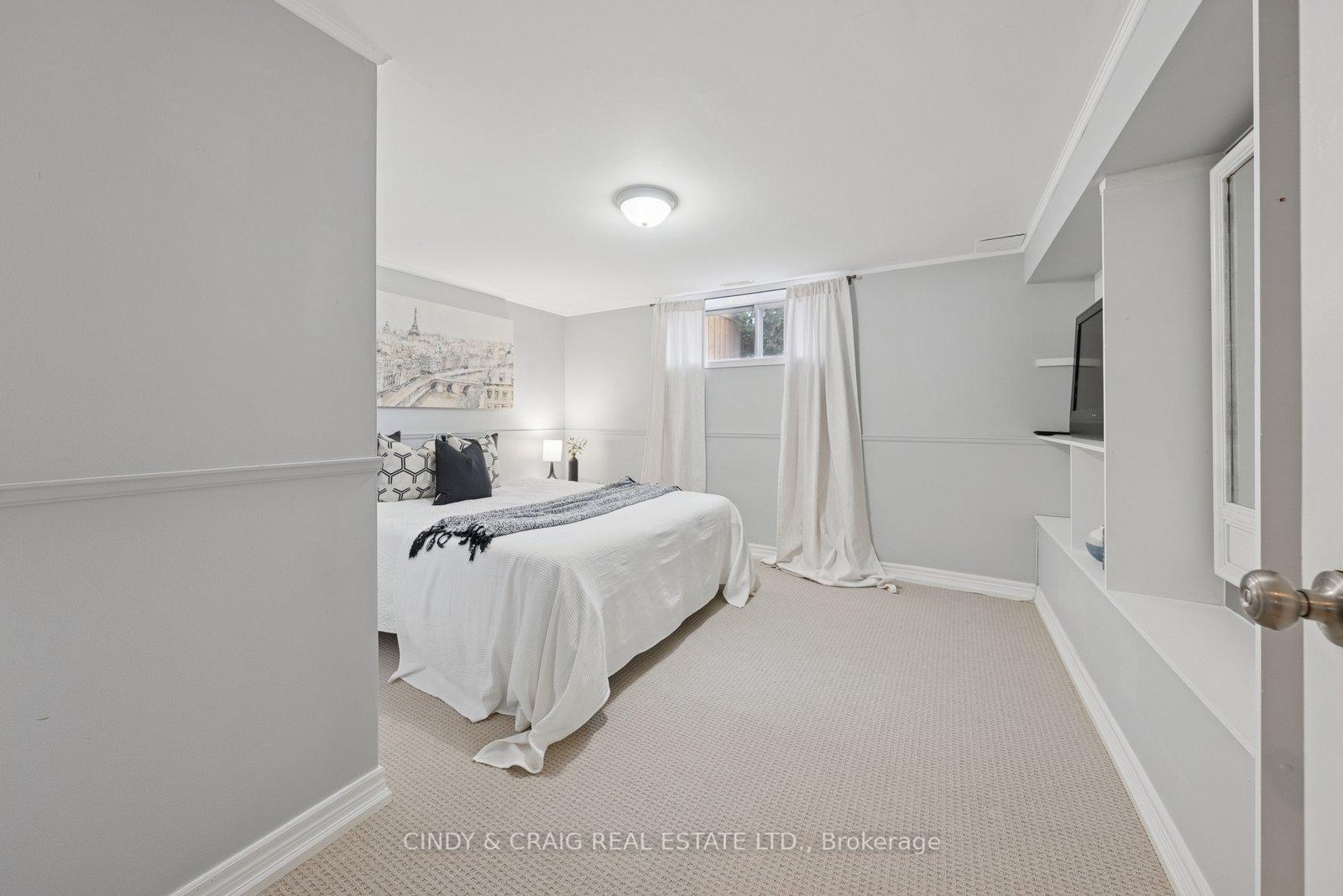 Photo 17 of 34 Heber Down Crescent, Whitby, Brooklin — HOMEH