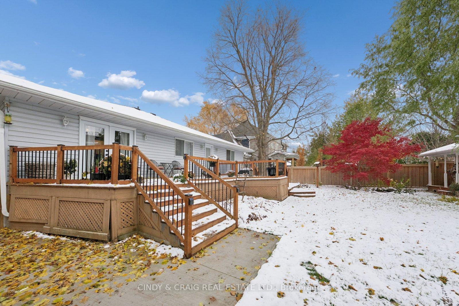 Photo 18 of 34 Heber Down Crescent, Whitby, Brooklin — HOMEH