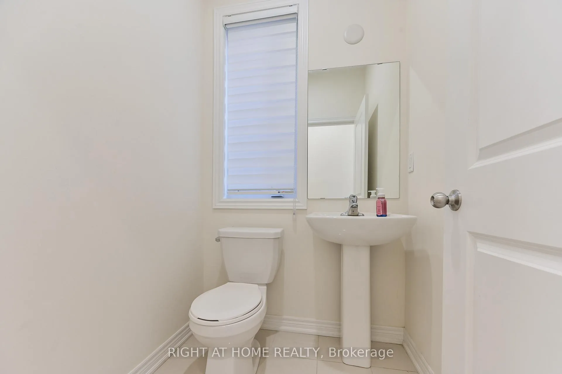 Photo 11 of 80 Conarty Crescent, Whitby, Rural Whitby — HOMEH