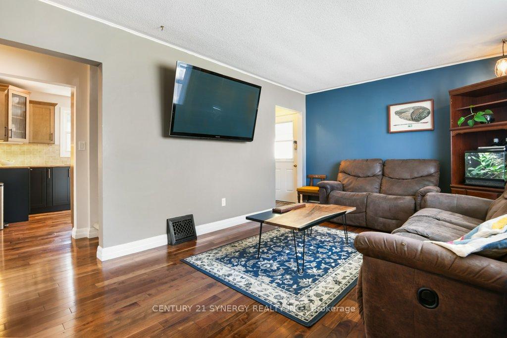 Photo 6 of 10 Mclachlin Street S, Arnprior — HOMEH