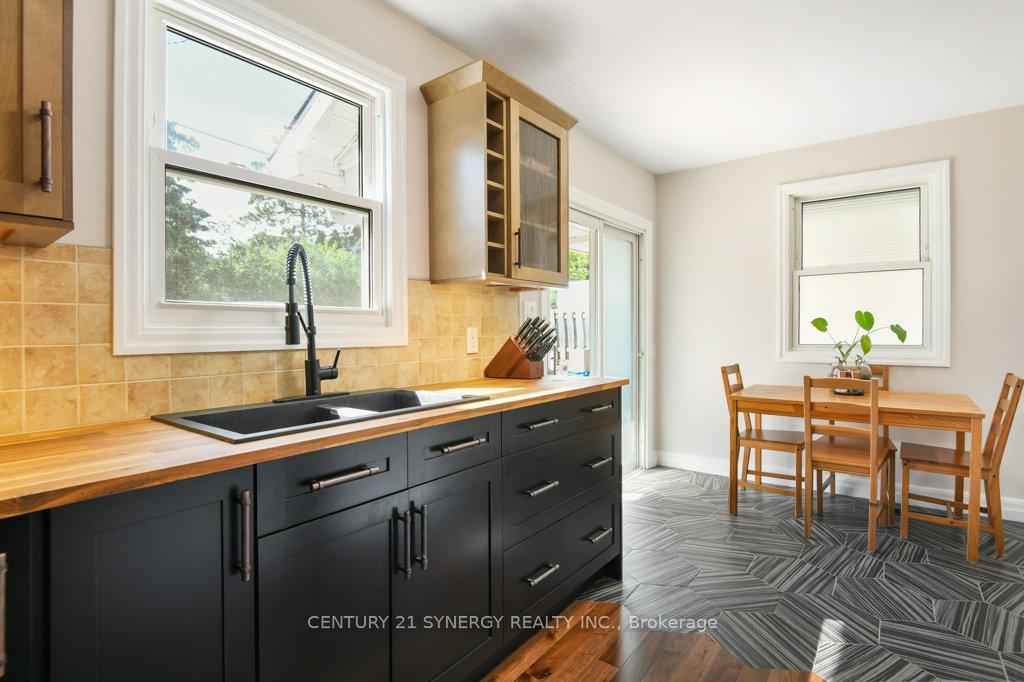 Photo 9 of 10 Mclachlin Street S, Arnprior — HOMEH