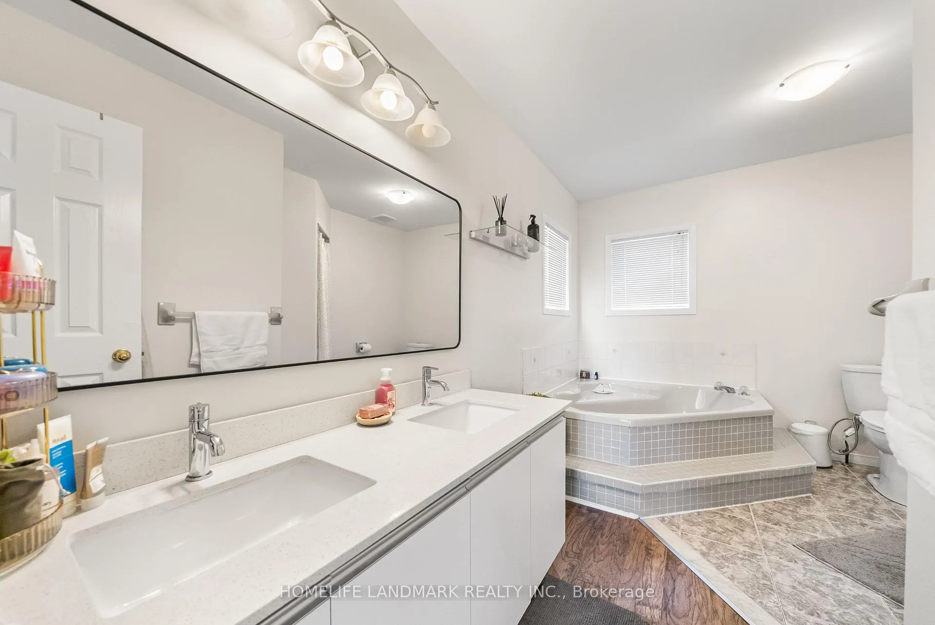 Photo 30 of 200 Fallingbrook Street, Whitby, Pringle Creek — HOMEH