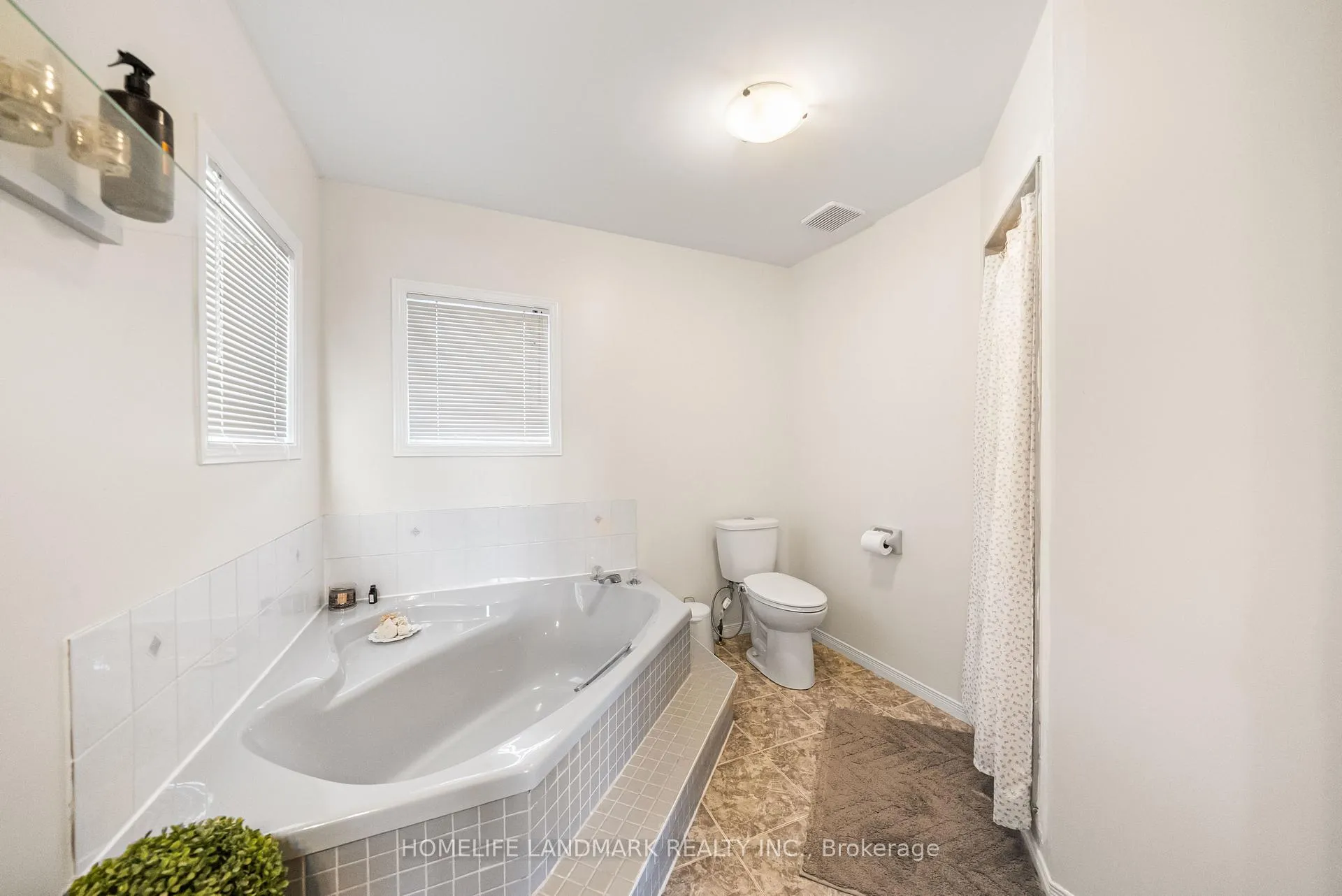 Photo 31 of 200 Fallingbrook Street, Whitby, Pringle Creek — HOMEH