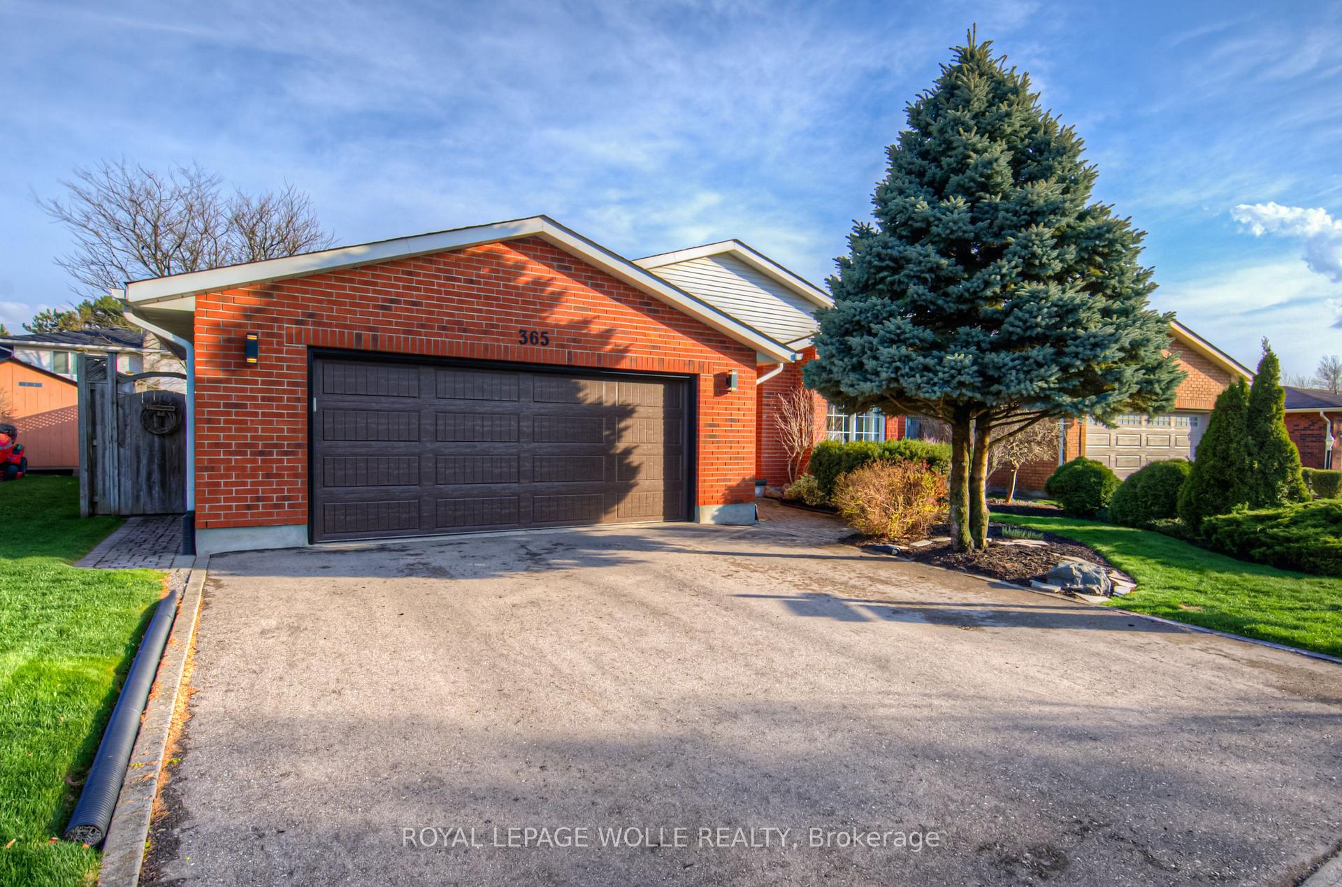 Photo 1 of 365 Twinflower Crescent, Waterloo — HOMEH