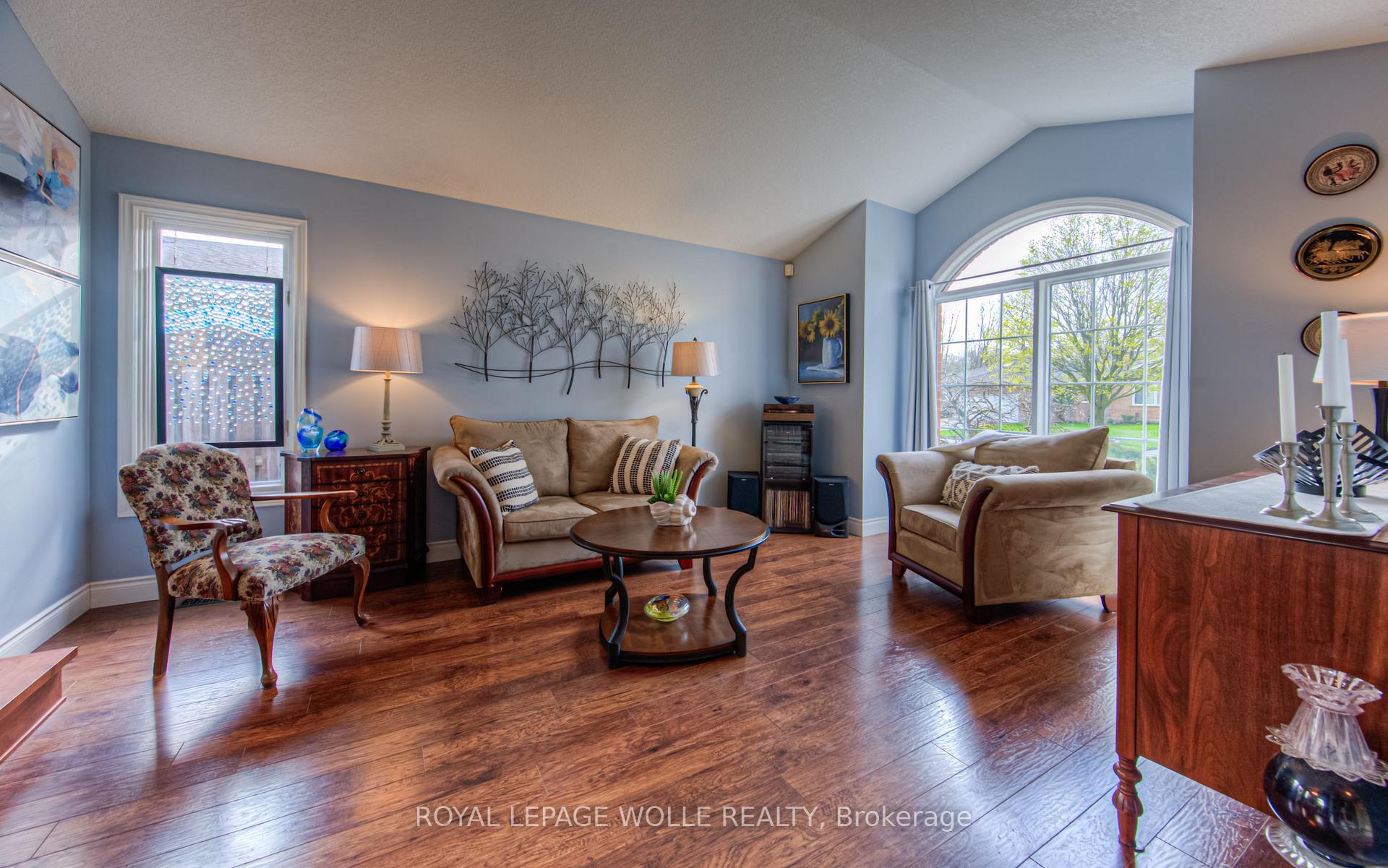 Photo 9 of 365 Twinflower Crescent, Waterloo — HOMEH