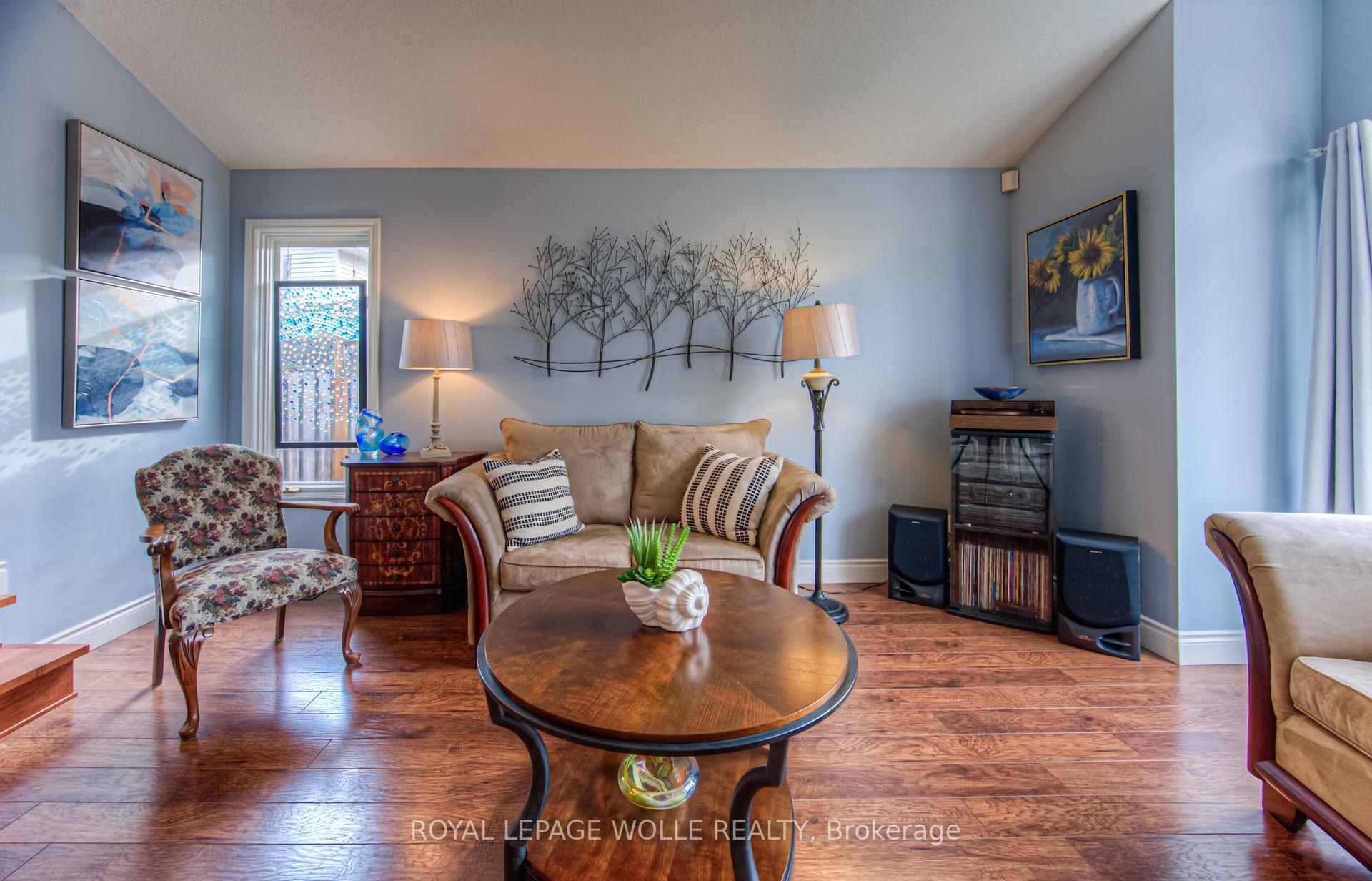Photo 10 of 365 Twinflower Crescent, Waterloo — HOMEH