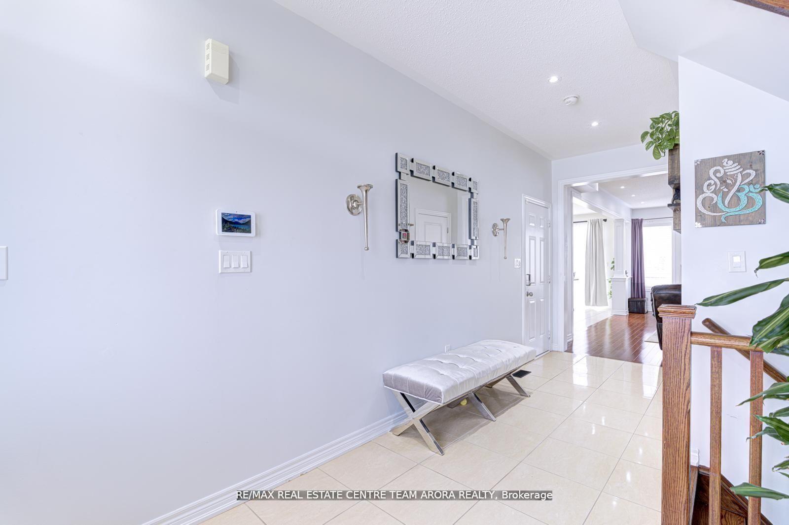 Photo 7 of 40 Killington Avenue, Vaughan, Kleinburg — HOMEH
