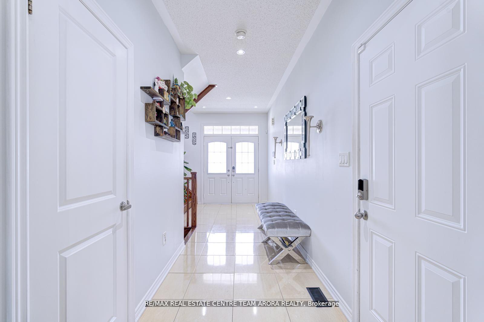Photo 8 of 40 Killington Avenue, Vaughan, Kleinburg — HOMEH