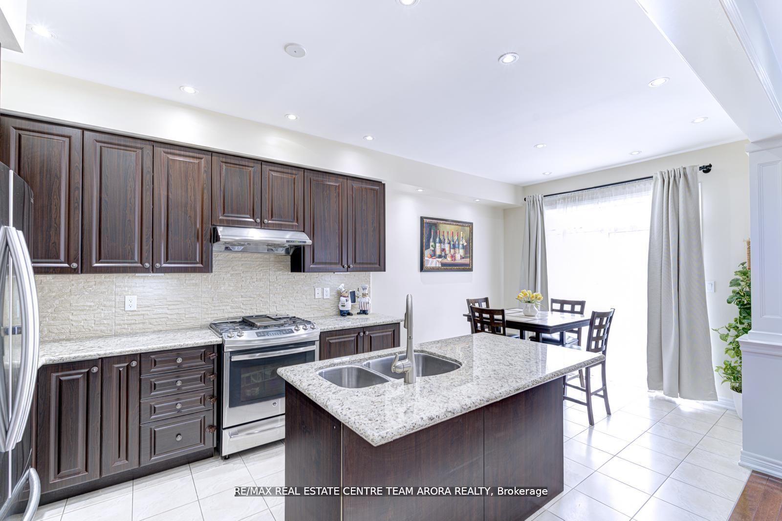 Photo 14 of 40 Killington Avenue, Vaughan, Kleinburg — HOMEH