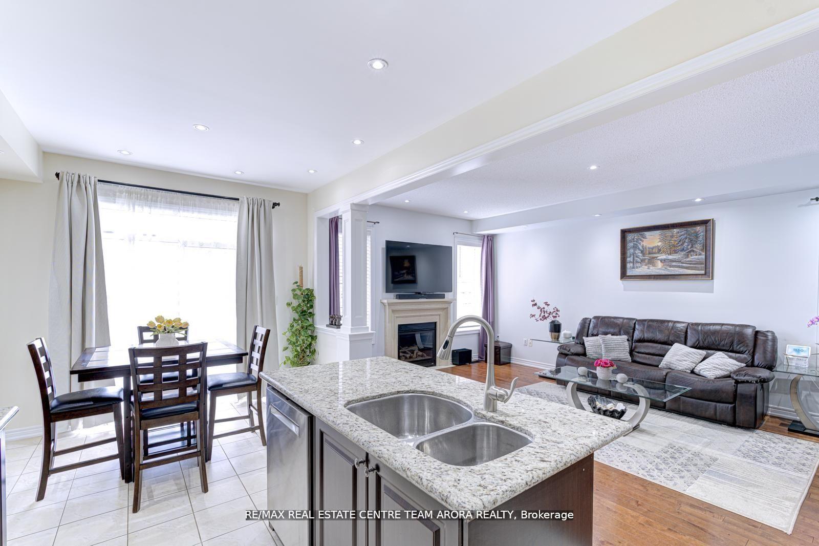 Photo 17 of 40 Killington Avenue, Vaughan, Kleinburg — HOMEH