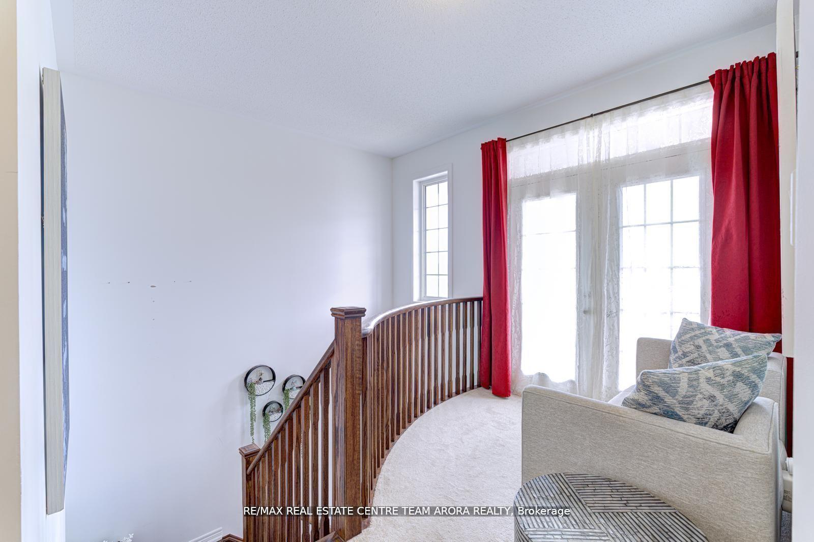 Photo 23 of 40 Killington Avenue, Vaughan, Kleinburg — HOMEH