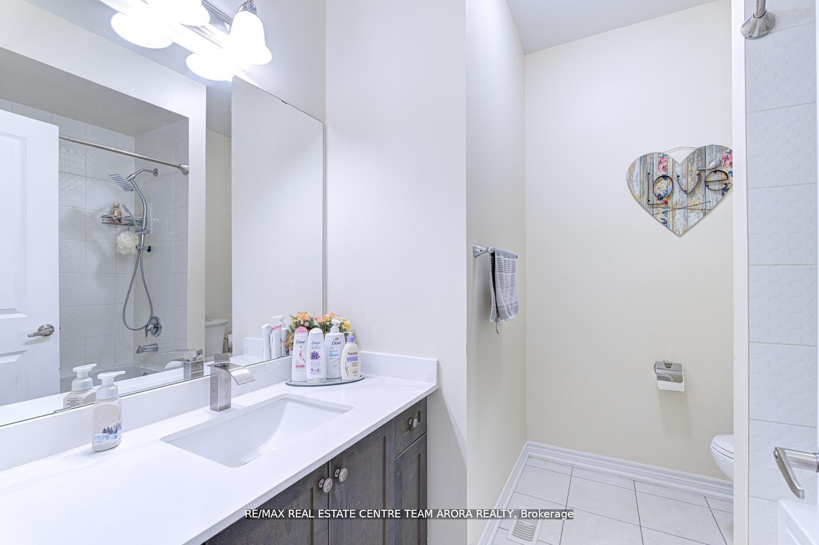 Photo 37 of 40 Killington Avenue, Vaughan, Kleinburg — HOMEH