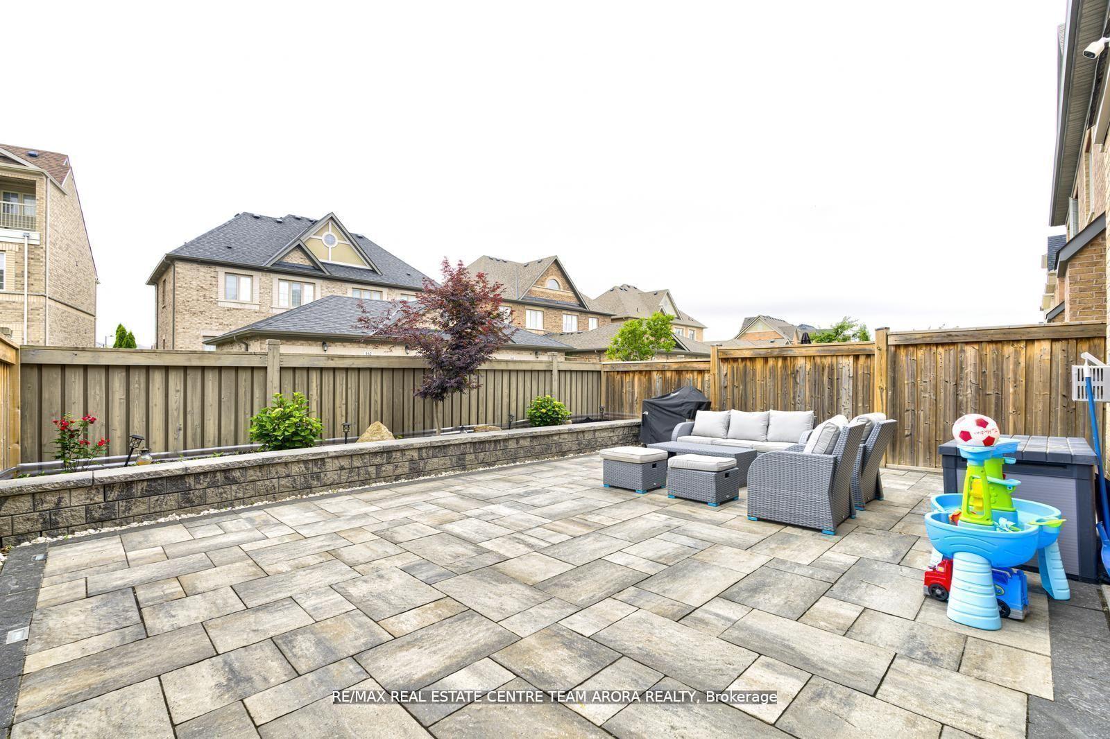 Photo 47 of 40 Killington Avenue, Vaughan, Kleinburg — HOMEH