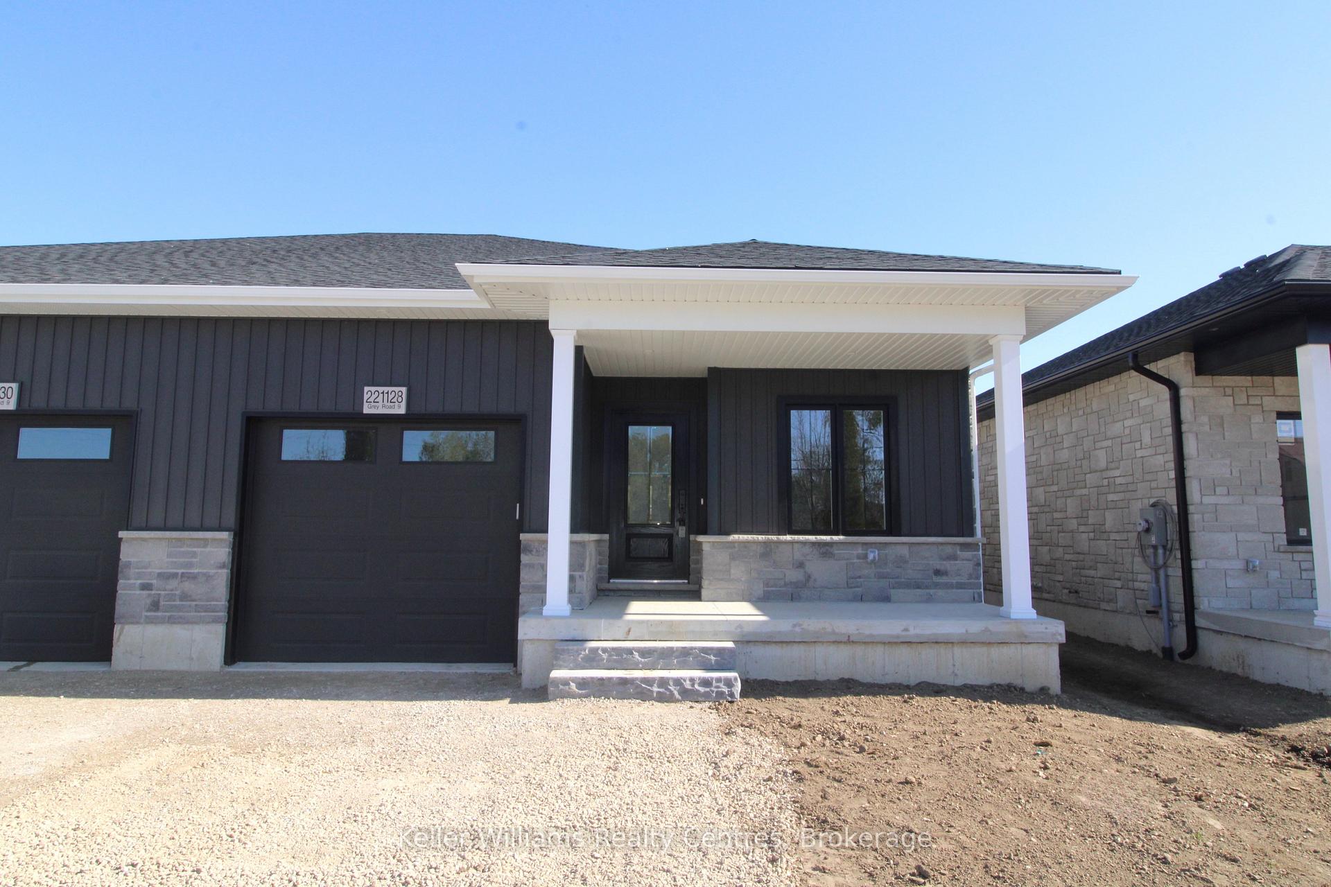 Front of 221128 Grey Road 9
