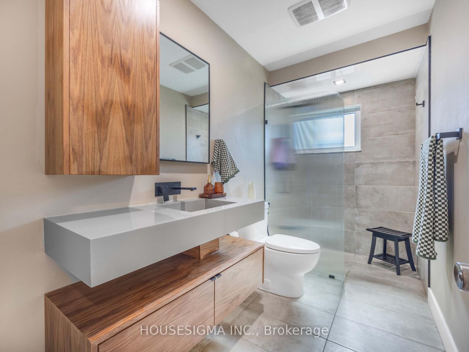 Photo 17 of 21 Dawson Street, Whitby, Lynde Creek — HOMEH